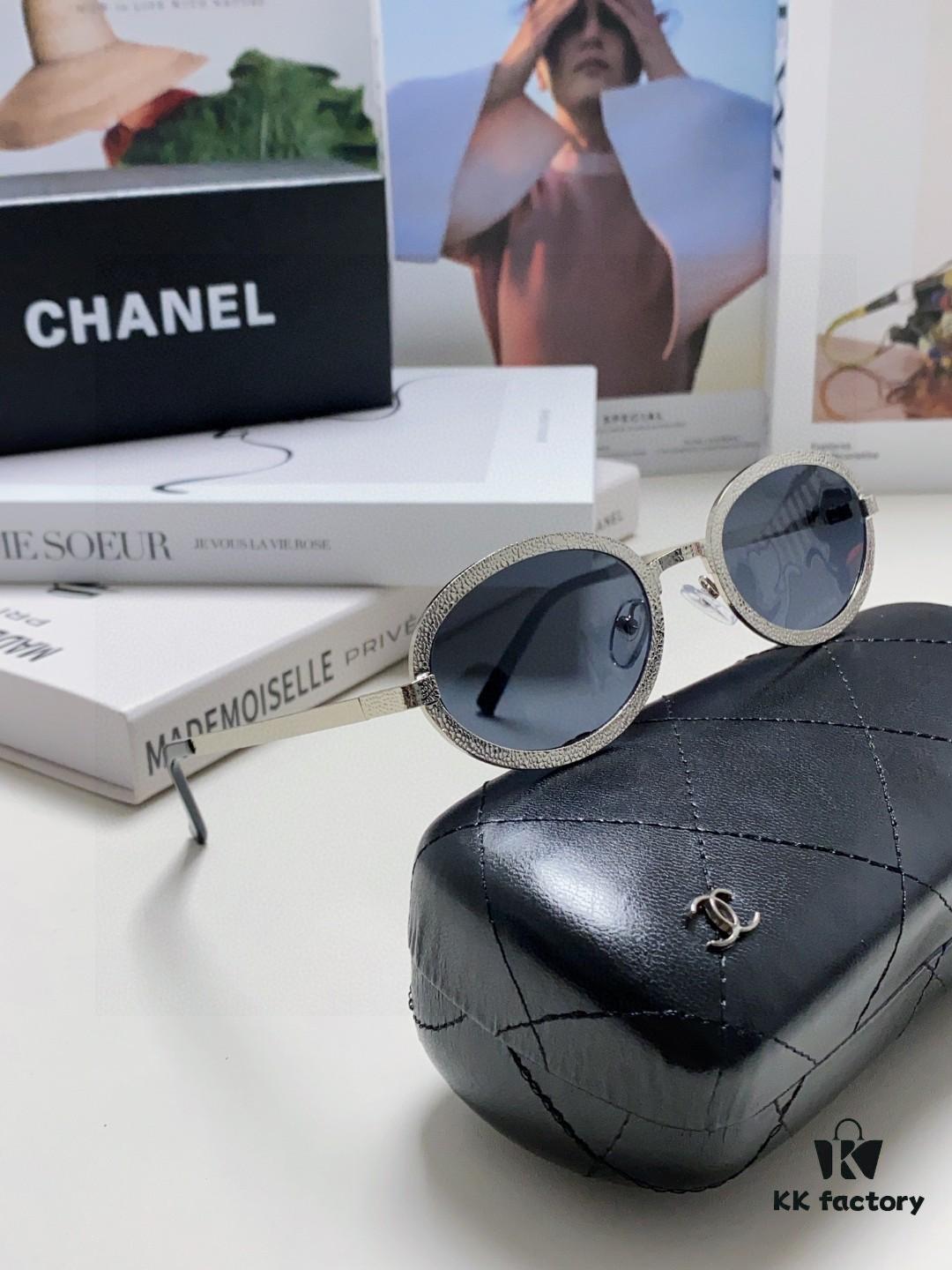 Chanel 2025 New Arrival Women's Oval Sunglasses, French Retro Stylish Design, Slimming Narrow Frame with Sparkling Metal Trim for Round Faces, Elegant European-American Style