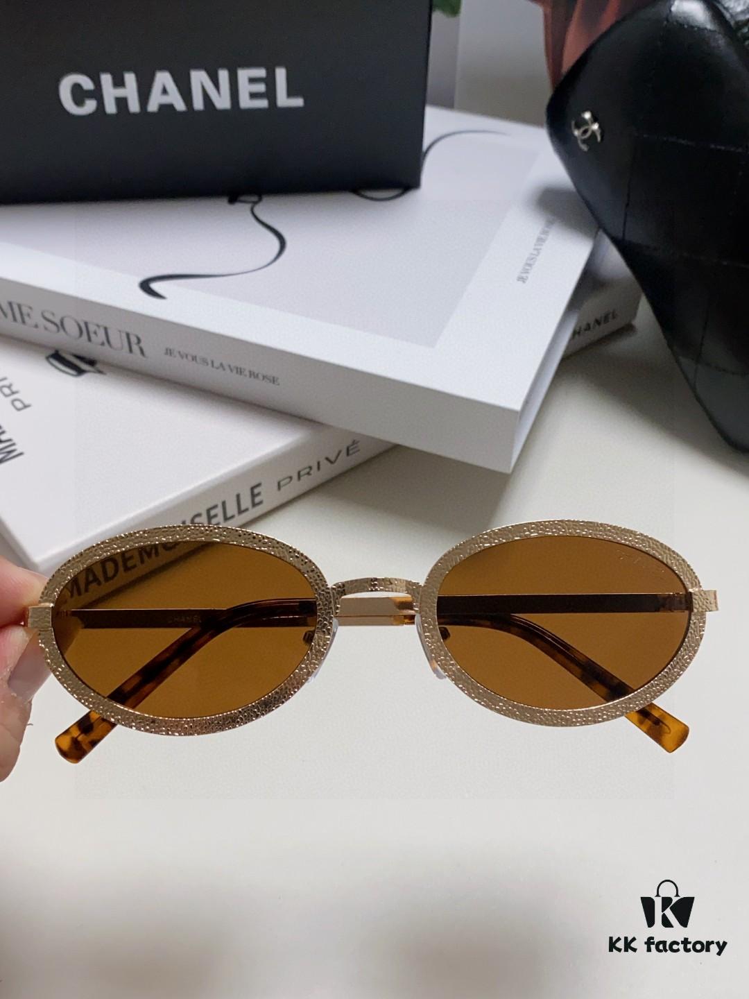 Chanel 2025 New Arrival Women's Oval Sunglasses, French Vintage Style, Flattering for Round Faces, Slim Metallic Frame, Elegant and Trendy