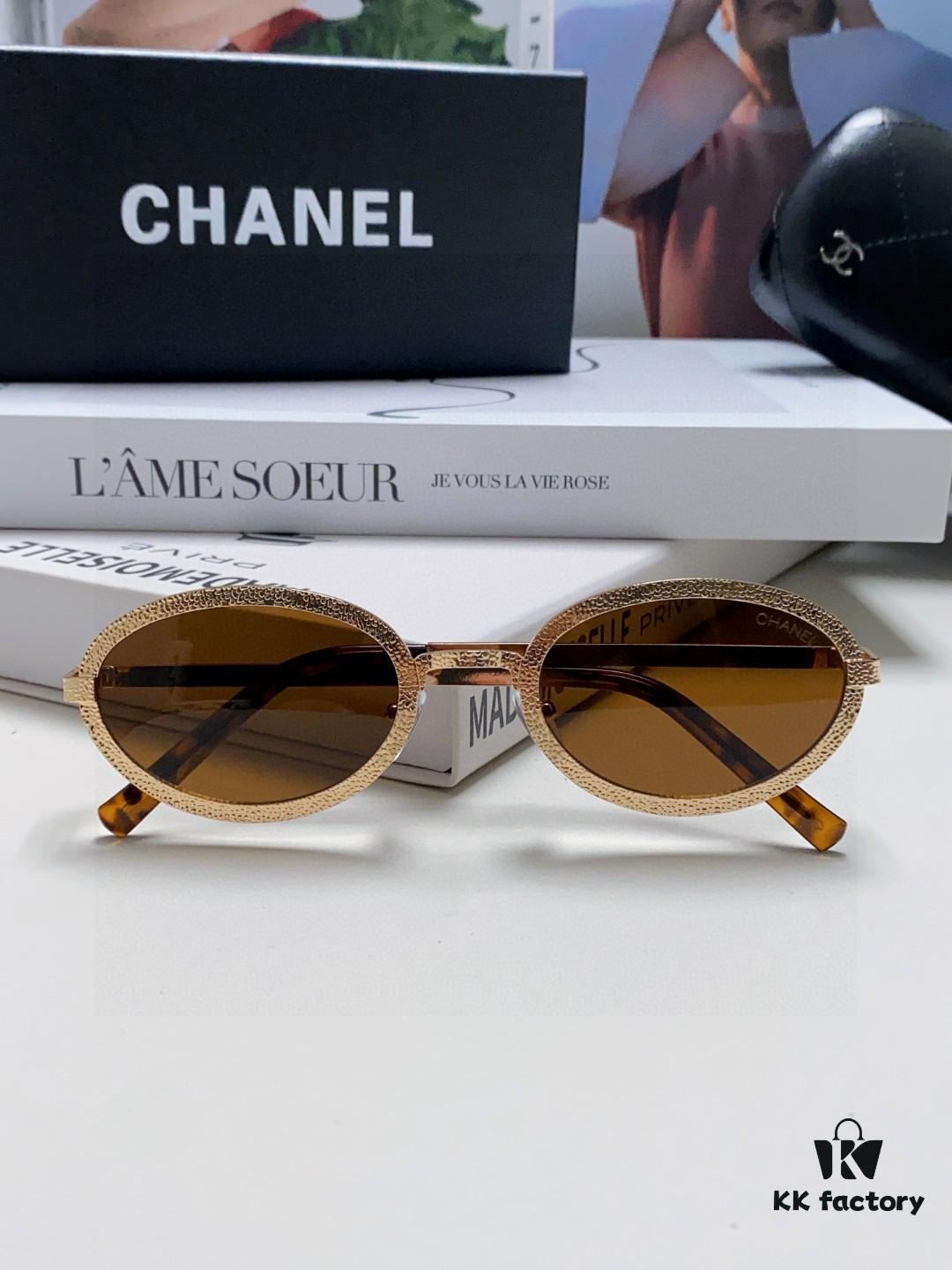 Chanel 2025 New Arrival Women's Oval Sunglasses, French Vintage Style, Flattering for Round Faces, Slim Metallic Frame, Elegant and Trendy