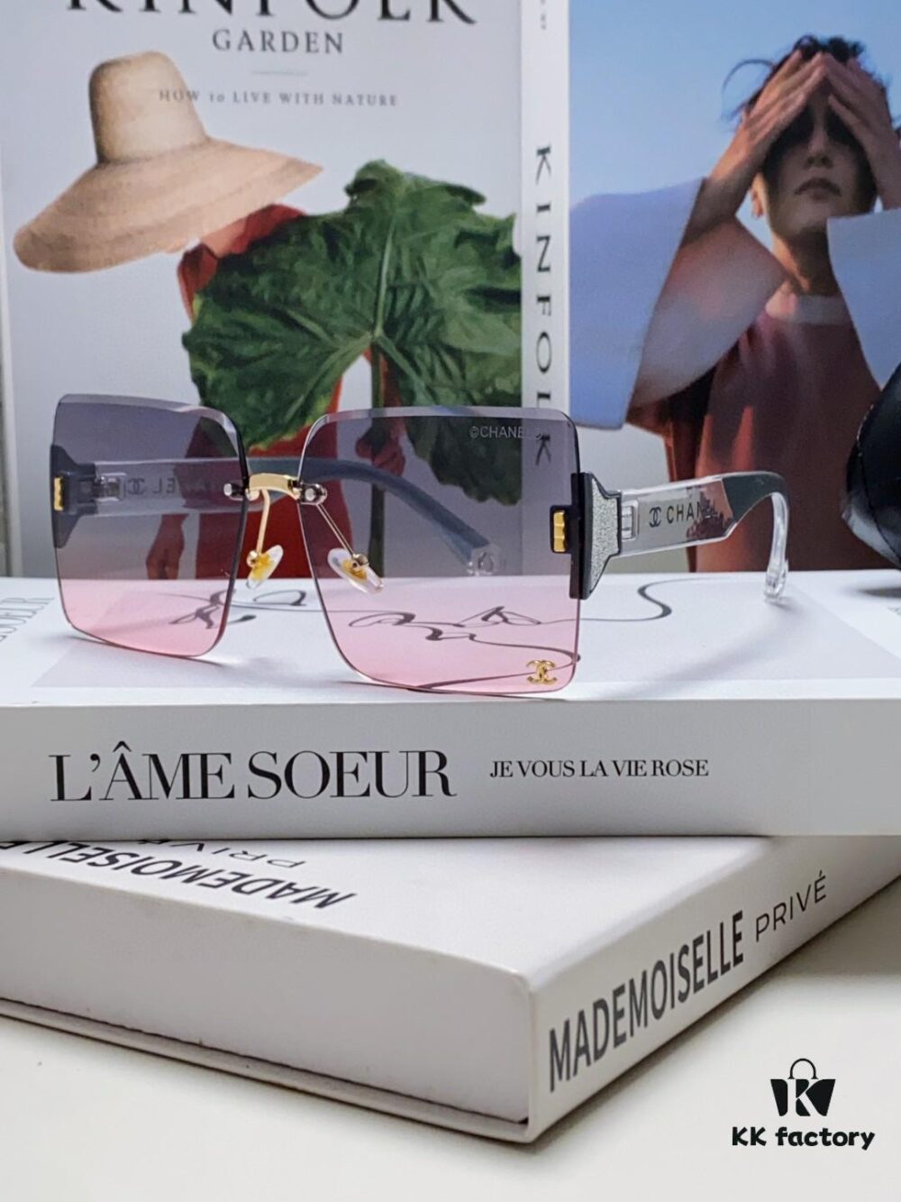 Chanel 2025 Fashion New Large-Frame Double C Letter Wide-Temple Sunglasses for Women, Versatile Sunglasses