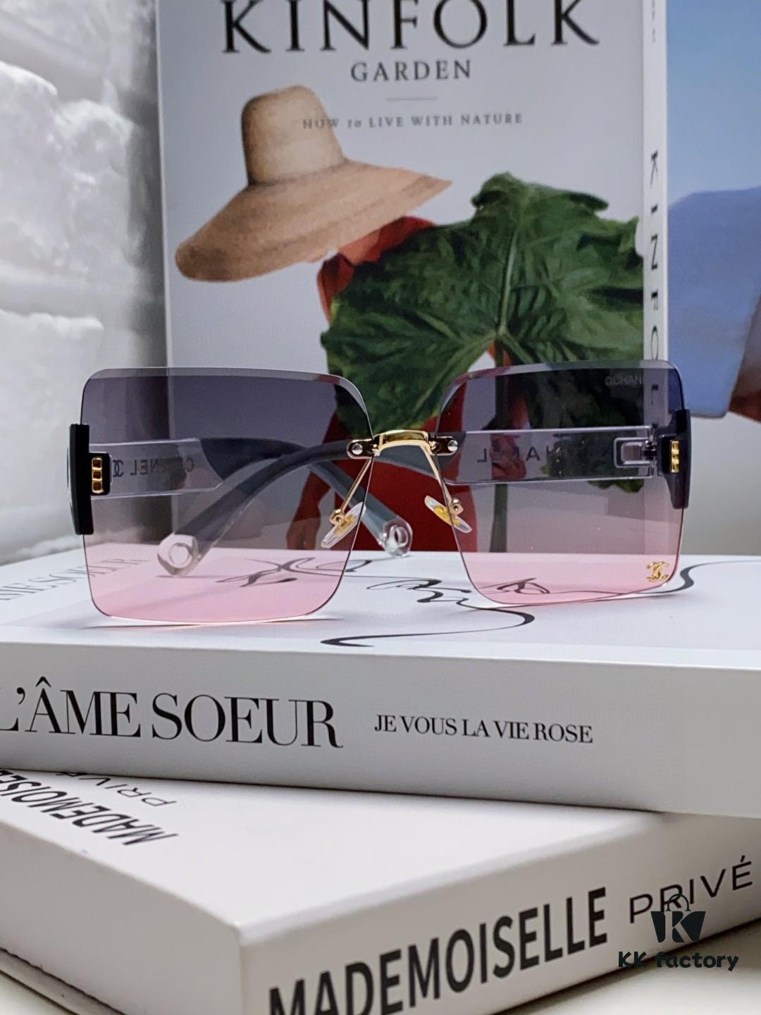 Chanel 2025 Fashion New Large-Frame Double C Letter Wide-Temple Sunglasses for Women, Versatile Sunglasses