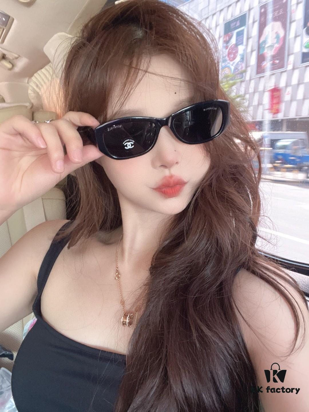 Chanel 2025 New Arrival ⭐ Xiaohongshu Popular Bestseller Double CH Interlocking Logo Sunglasses for Women, High-End Style