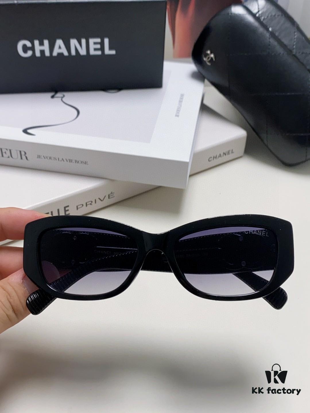 Chanel 2025 New Arrival ⭐ Xiaohongshu Popular Bestseller Double CH Interlocking Logo Sunglasses for Women, High-End Style Eyewear