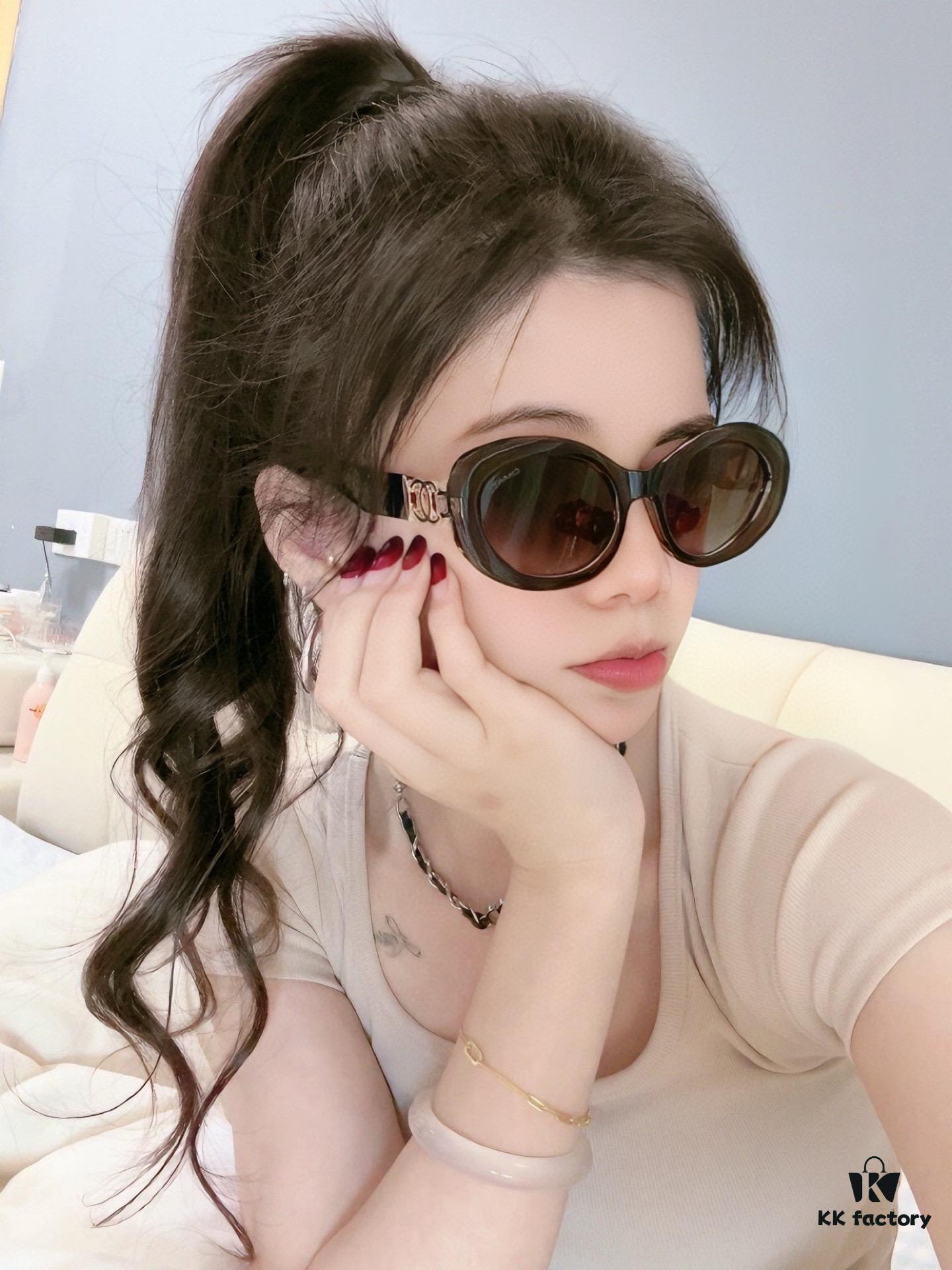 New CHANEL Sunglasses CH95803