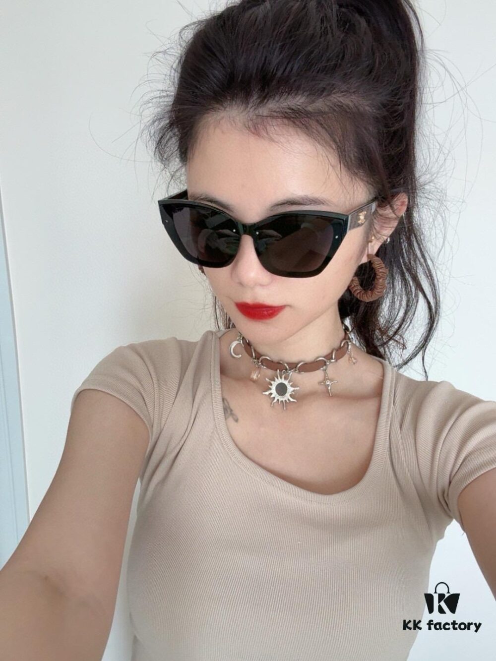 Chanel Oversized Square Sunglasses, Classic Square Frame Design, Universal Fit for All Face Shapes, Stylish with Coats or Dresses, Polarized Lenses for UV Protection, Model: CH0311