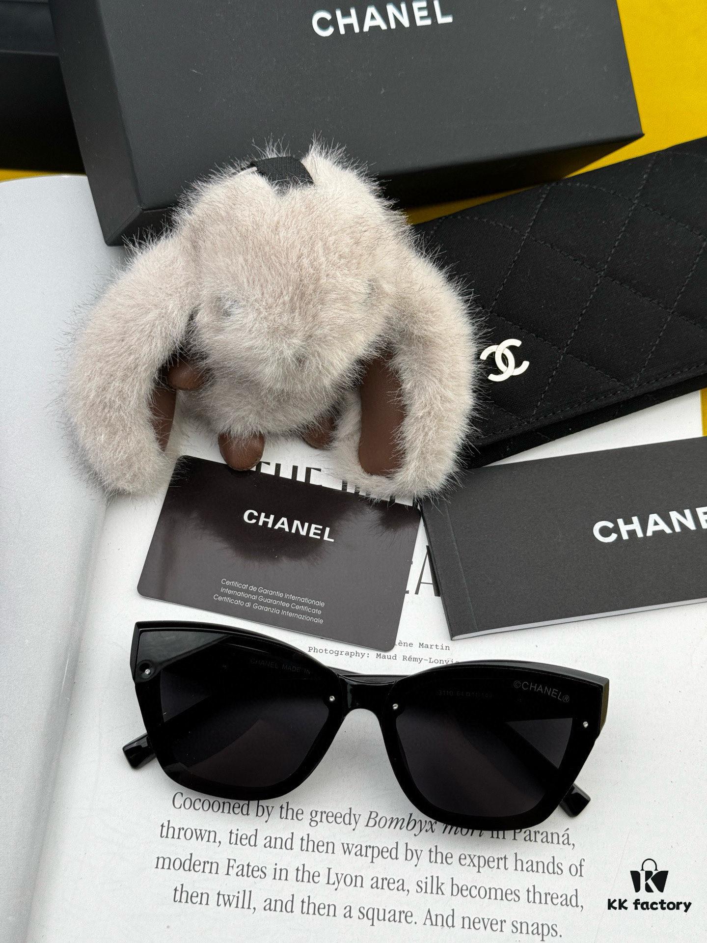Chanel Oversized Square Sunglasses, Classic Square Frame Design, Universal Fit for All Face Shapes, Stylish with Coats or Dresses, Polarized Lenses for UV Protection, Model: CH0311