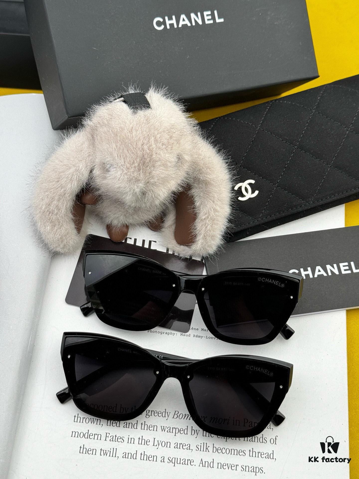 Chanel Oversized Square Sunglasses, Classic Square Frame Design, Universal Fit for All Face Shapes, Stylish with Coats or Dresses, Polarized Lenses for UV Protection, Model: CH0311