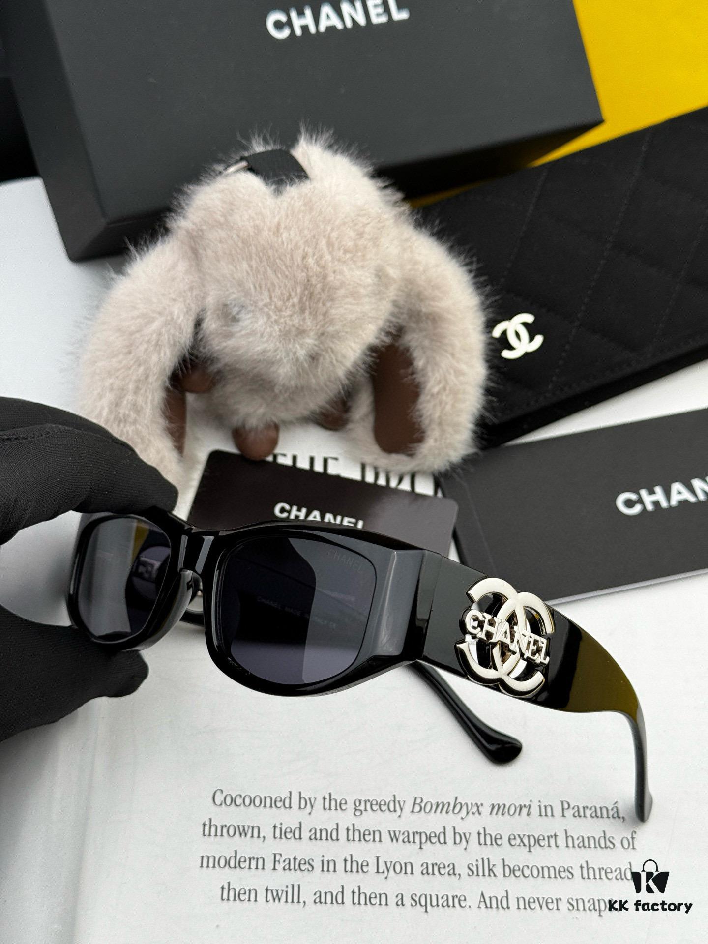 Chanel Oversized Square Sunglasses Classic Frame Design, Universal Fit for All Face Shapes, Polarized UV-Protective Lenses, Suitable with Coats or Dresses, Stylish and Elegant - Model: CH9231