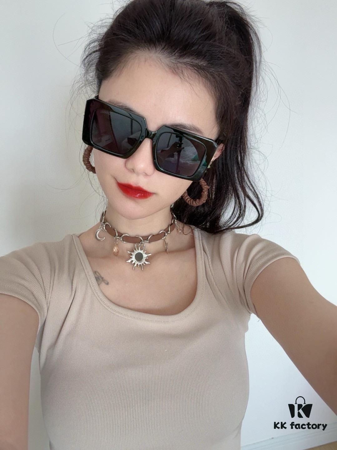 Chanel Oversized Square Sunglasses, Classic Square Frame Design, Flattering on All Face Shapes, Perfect with Coats or Dresses, Polarized UV-Protective Lenses, Model: CH5232