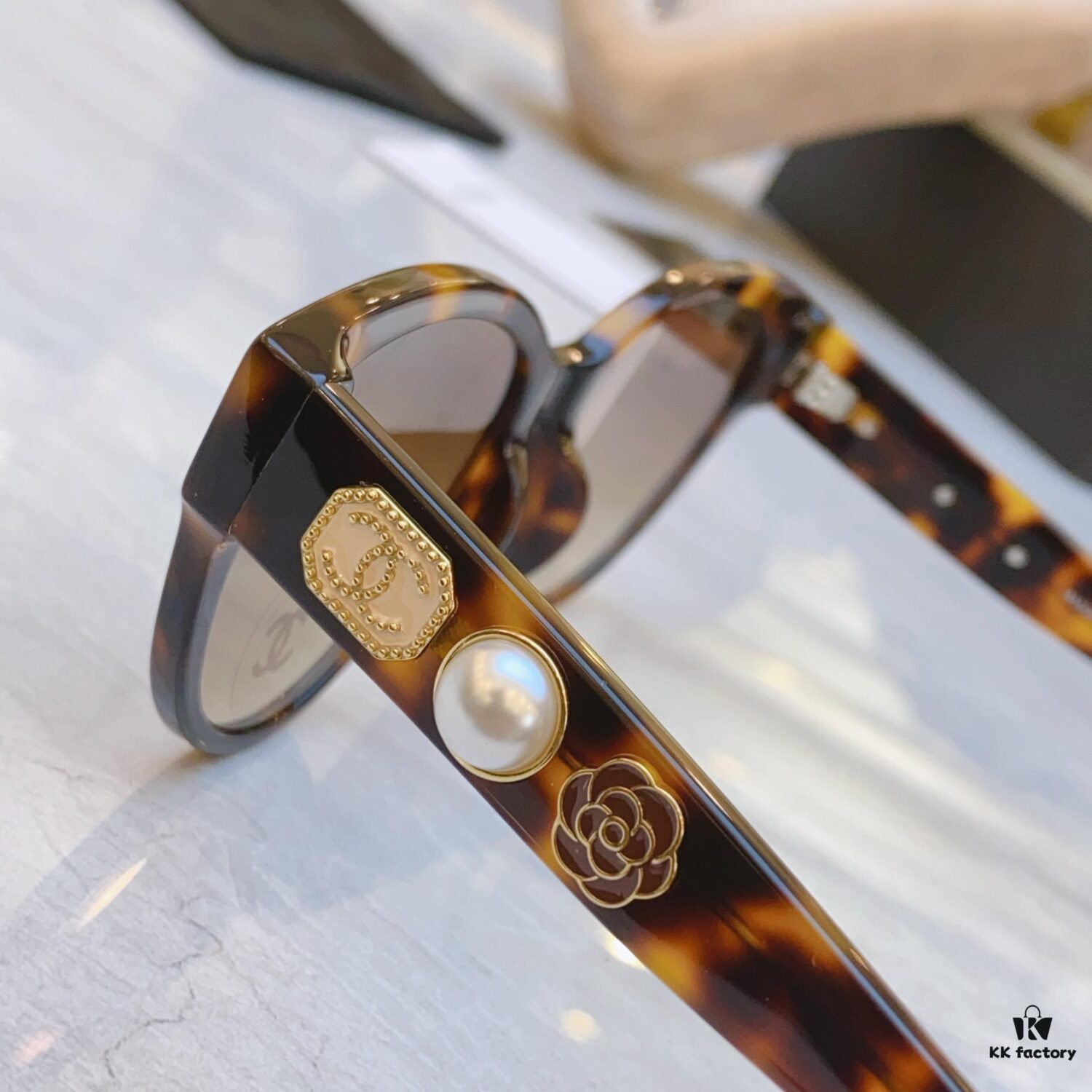 CHANE* New Arrival Sunglasses, Model: CH5477, Size: 56-19-140