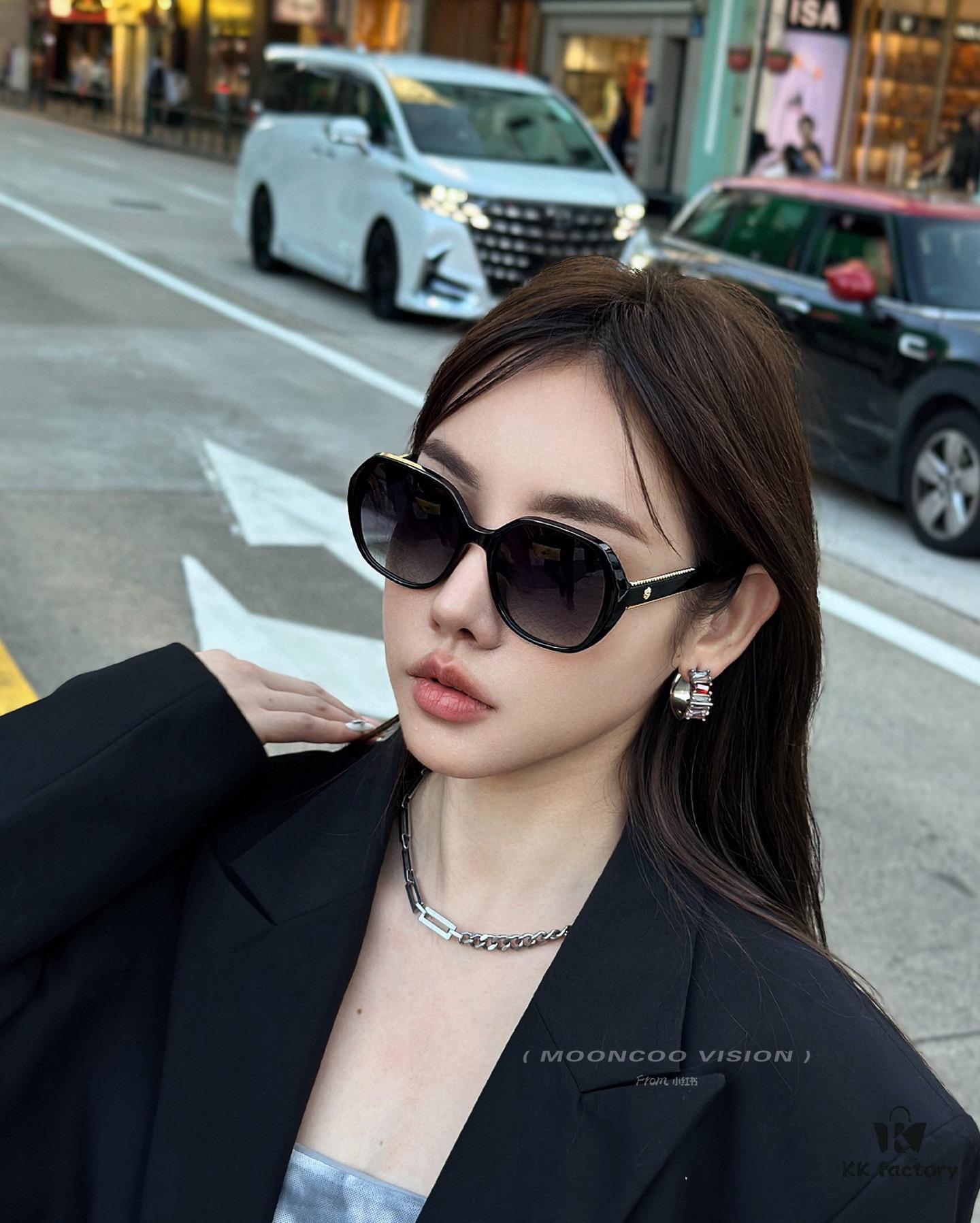CHANEL 2025 New Arrival Trendy Fashion Square Sunglasses, Comfortable Fit, Influencer-Approved Style, Women's High-Definition Thick Polarized Sunglasses 🕶️, High-Quality TR Frame