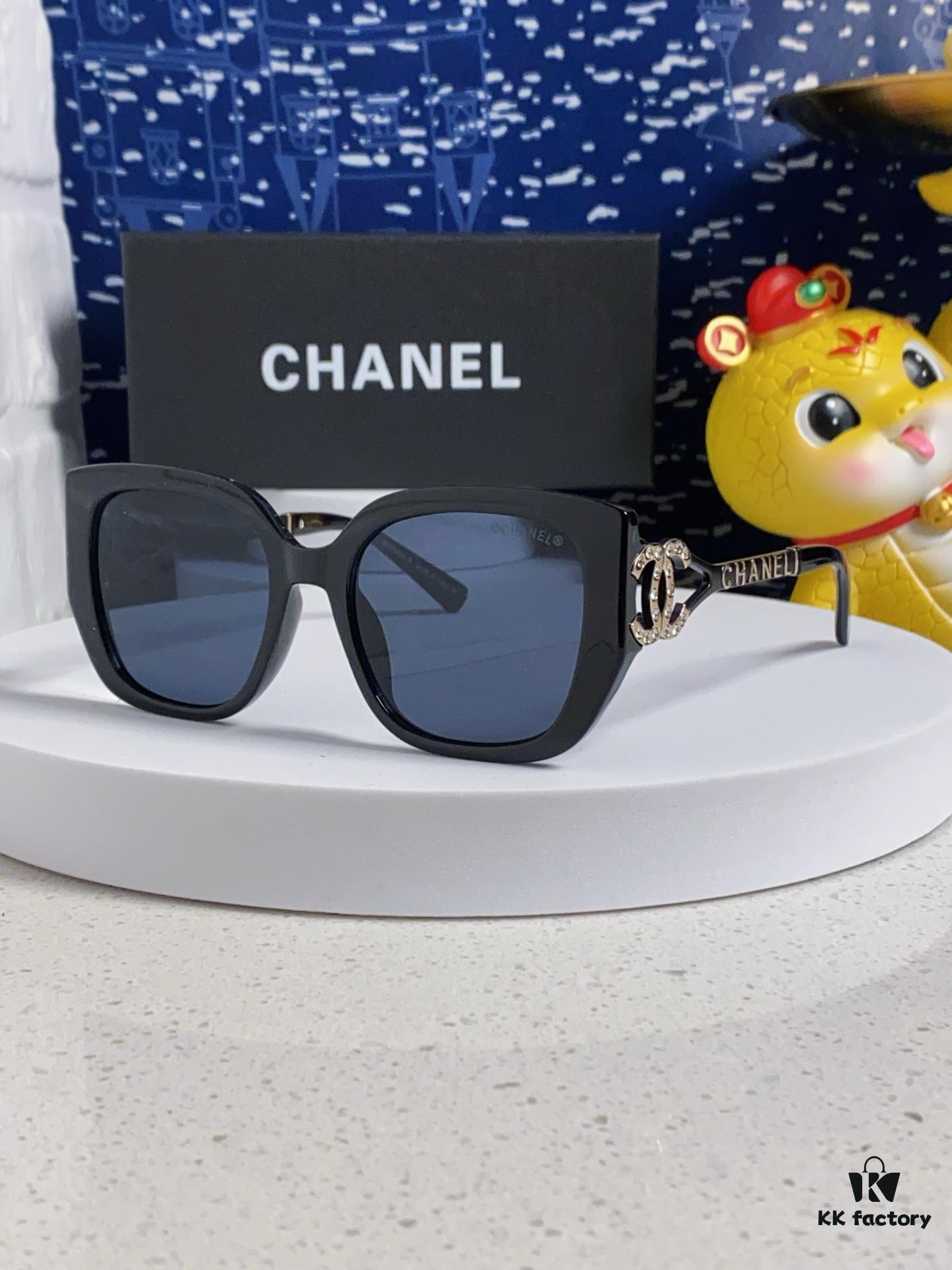 Chanel 2024 New Fashion Sunglasses for Women, UV-Protective Retro Stylish Oversized Slimming Sunglasses