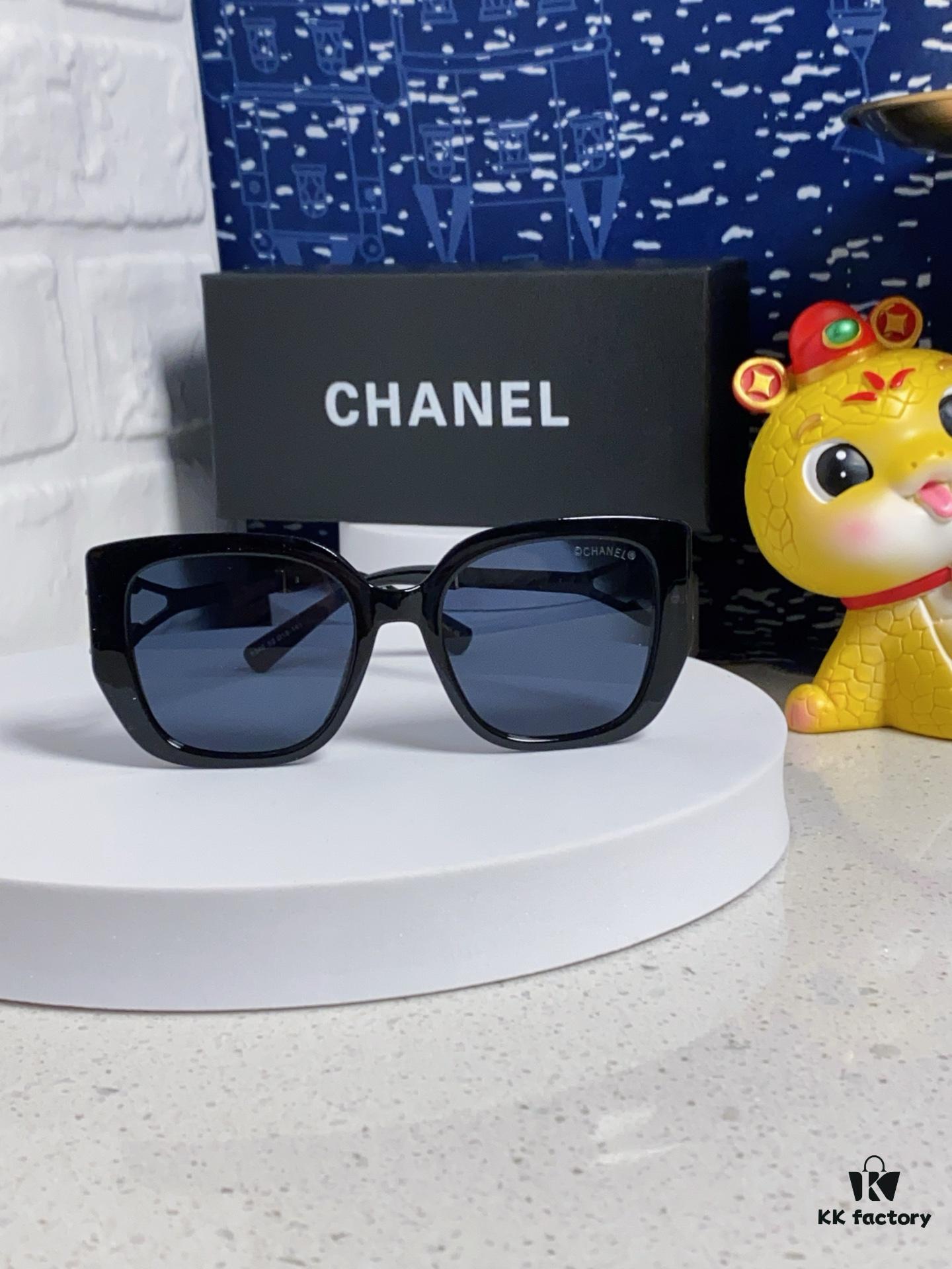 Chanel 2024 New Fashion Sunglasses for Women, UV-Protective Retro Stylish Oversized Slimming Sunglasses