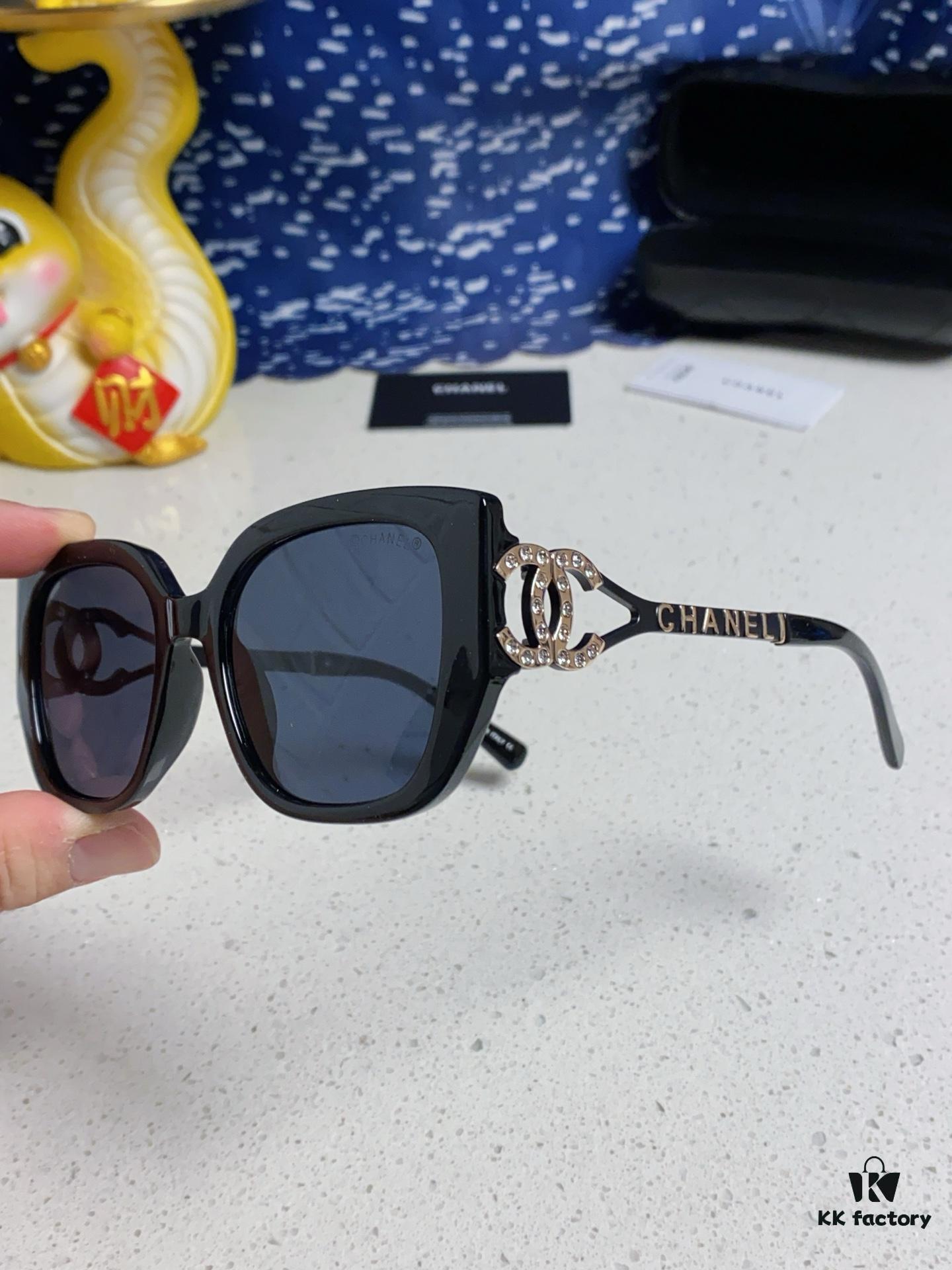 Chanel 2024 New Fashion Sunglasses for Women, UV-Protective Retro Stylish Oversized Slimming Sunglasses