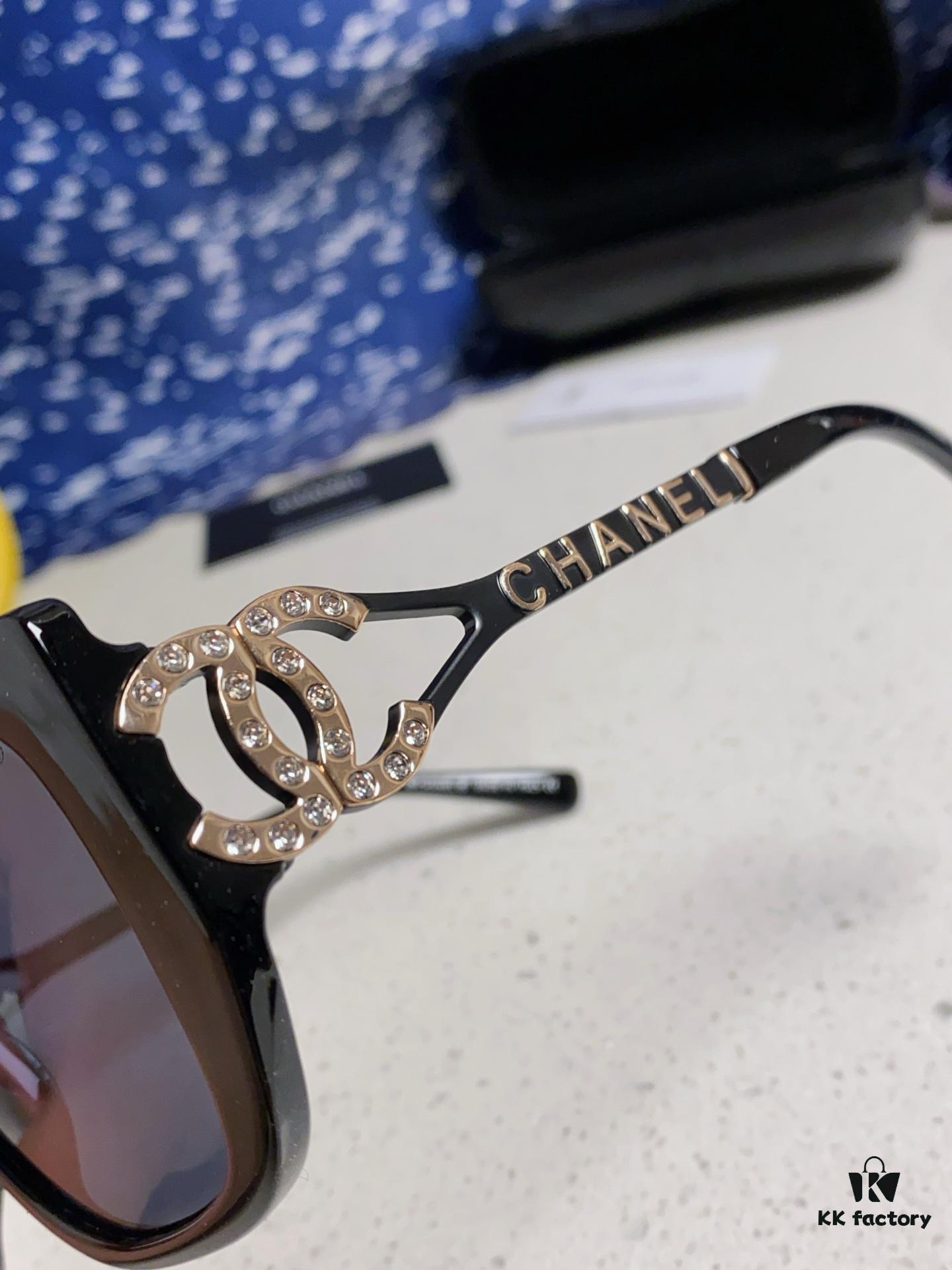 Chanel 2024 New Fashion Sunglasses for Women, UV-Protective Retro Stylish Oversized Slimming Sunglasses