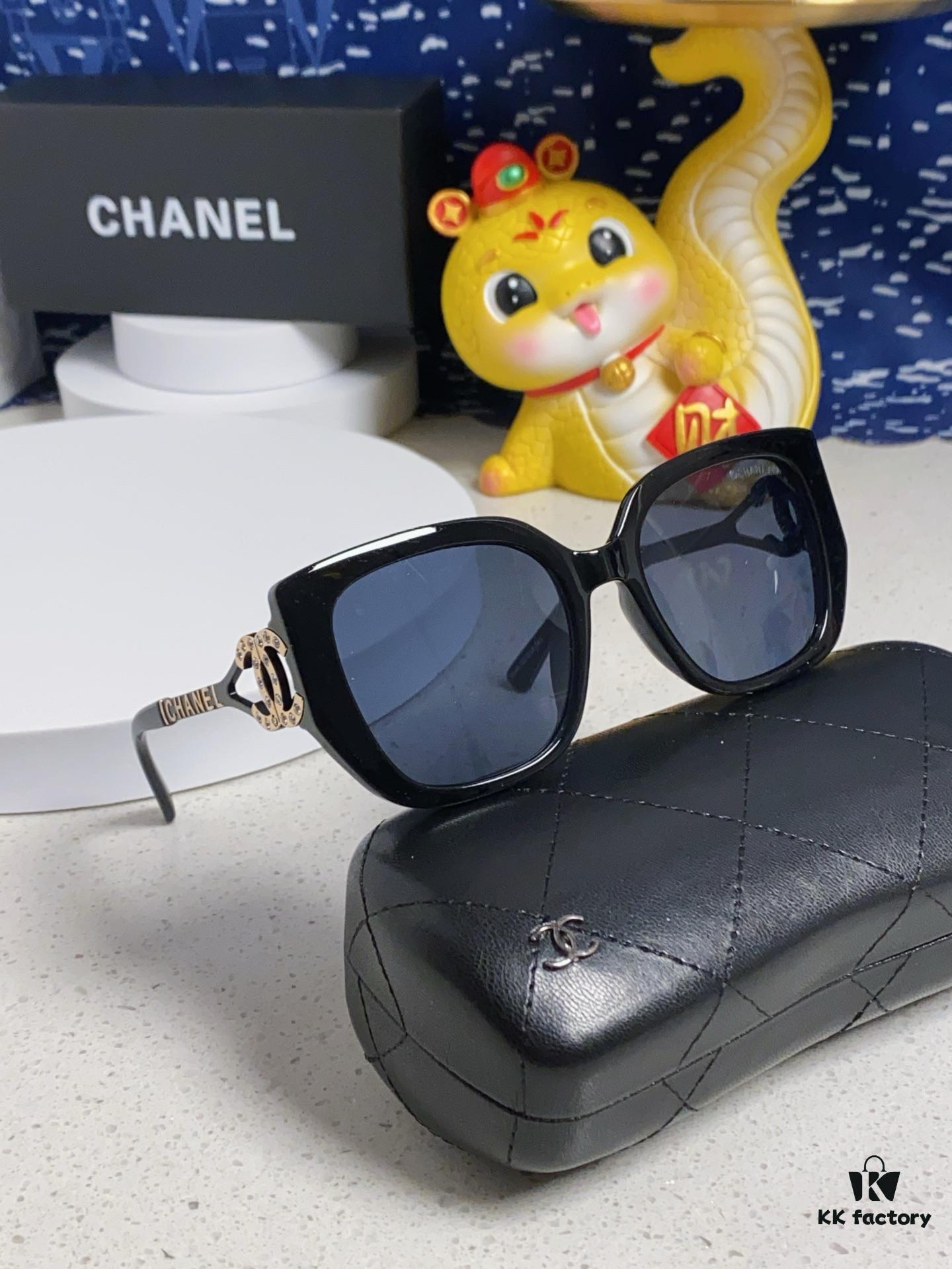 Chanel 2024 New Fashion Sunglasses for Women, UV-Protective Retro Stylish Oversized Slimming Sunglasses