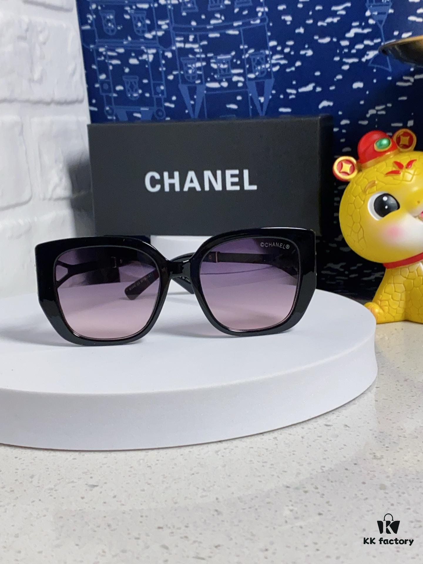 Chanel 2024 New Fashion Sunglasses for Women, UV-Protective Retro Stylish Oversized Sunglasses Slimming and Trendy