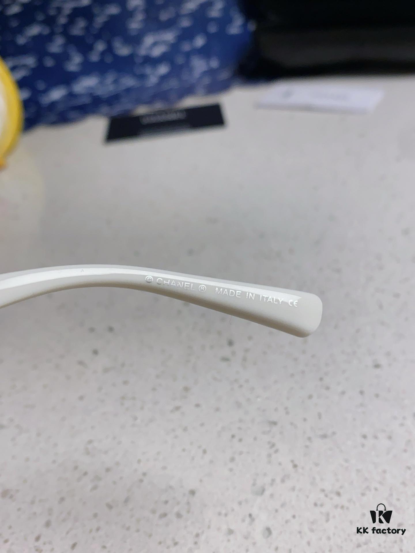 Chanel 2024 New Fashion Sunglasses for Women, UV-Protective Retro Stylish Oversized Glasses, Slimming and Trendy