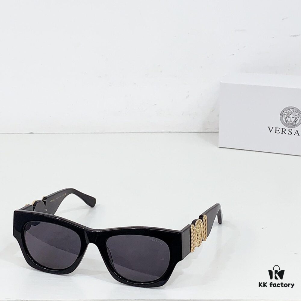 135 VERSACE MODEL: VE6787 SIZE: 54□20-148 Sunglasses