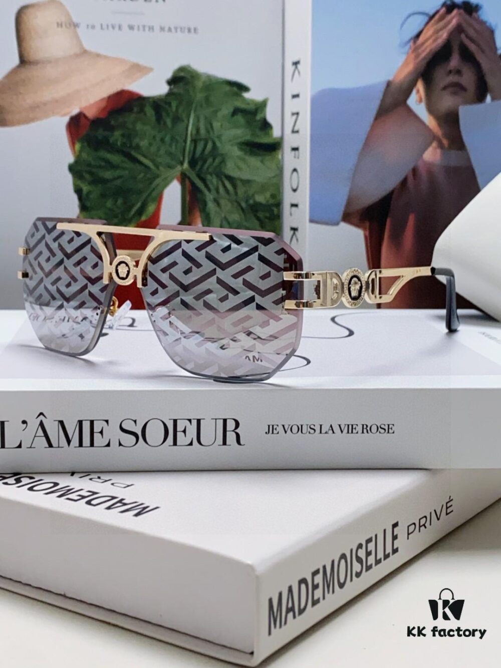 VERSACE Versace 2025 European and American Fashion Women's Square Oversized Full-Rim Sunglasses, Carved Design Xiaohongshu Style