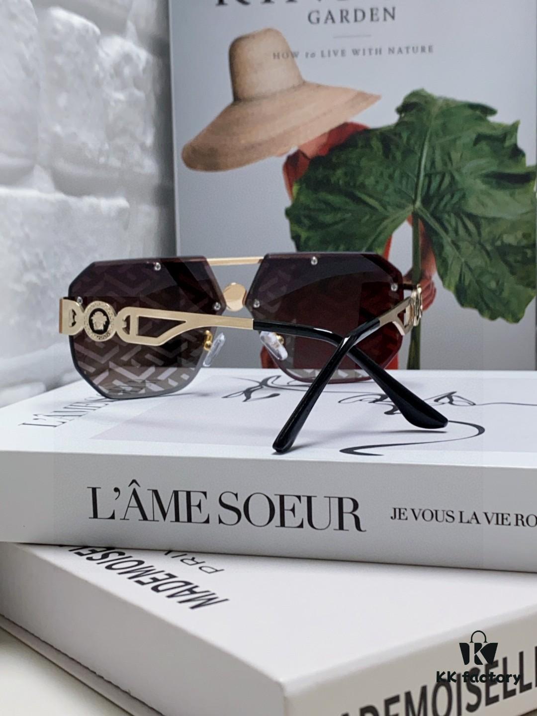 VERSACE Versace 2025 European and American Fashion Women's Square Oversized Full-Rim Sunglasses, Carved Design Xiaohongshu Style