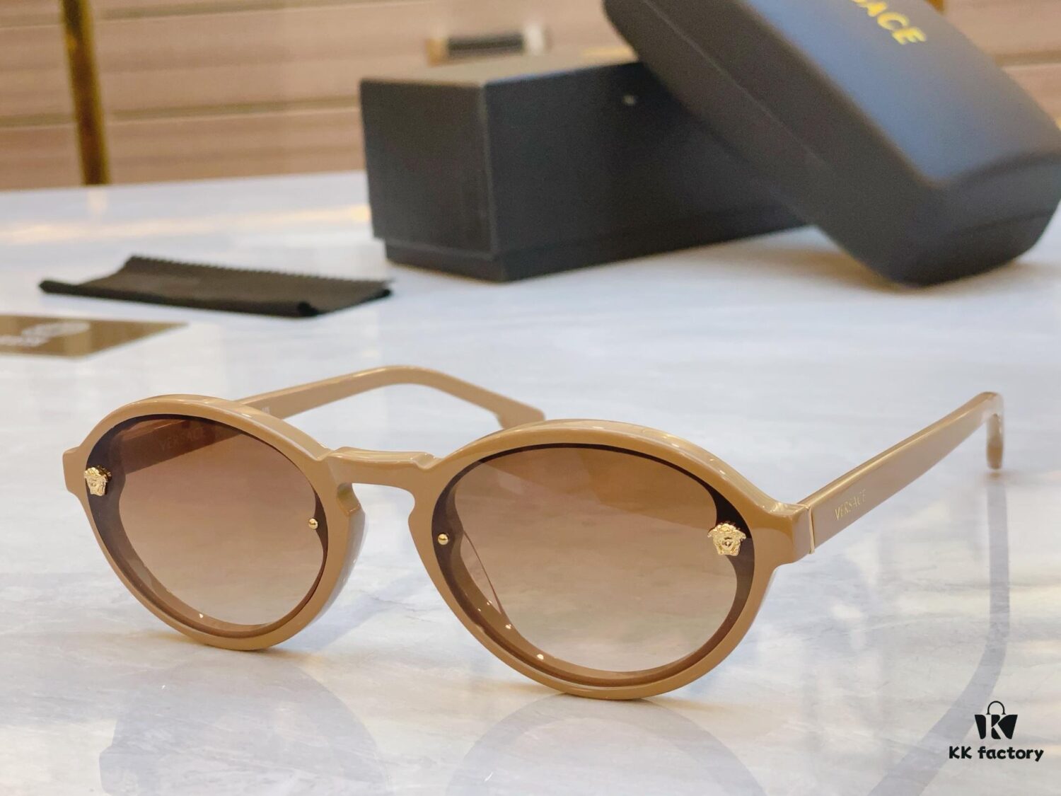 VERSACE New Model Sunglasses, MODEL: VE6772, SIZE: 56□20-145