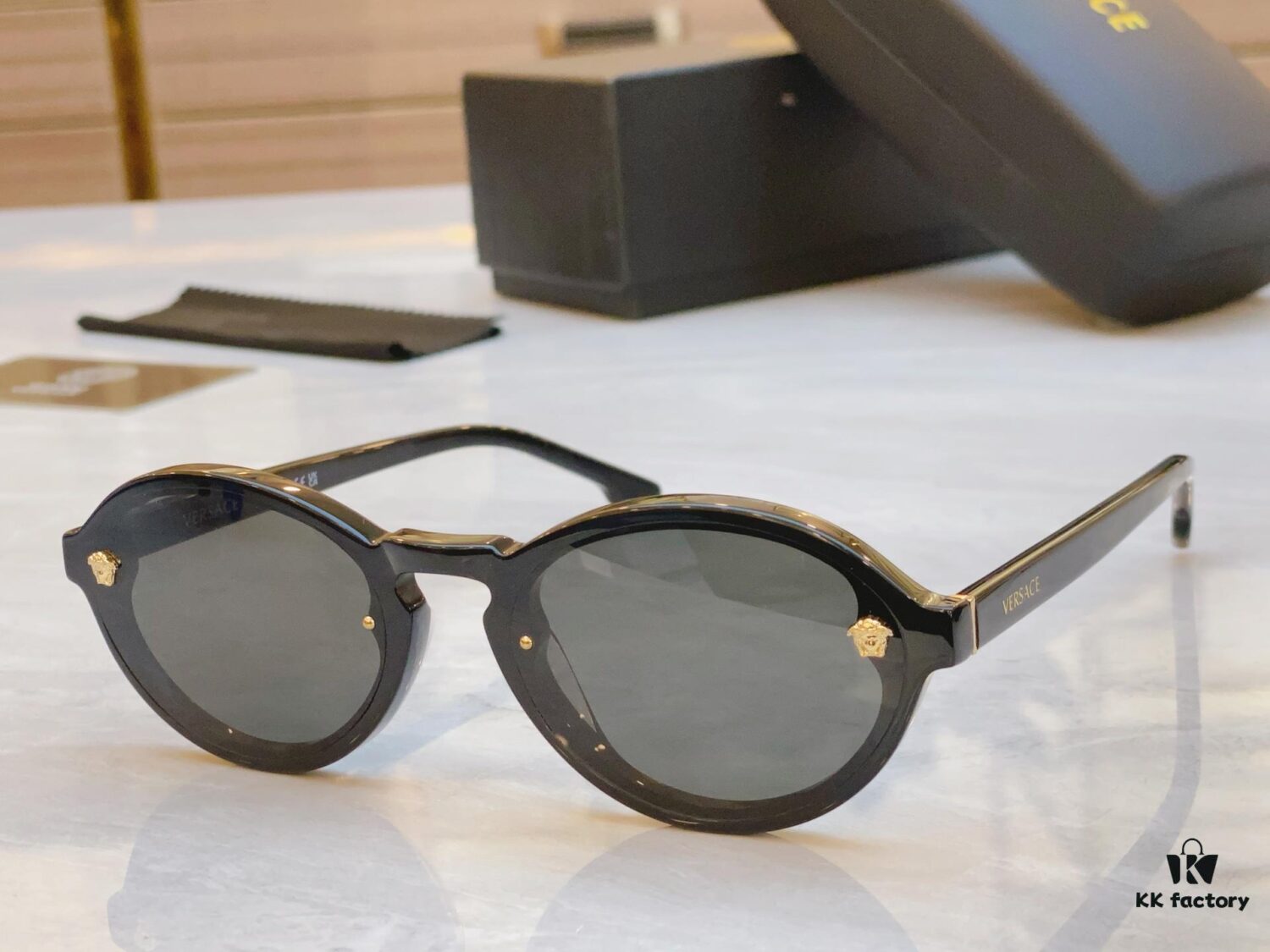 VERSACE New Model Sunglasses, MODEL: VE6772, SIZE: 56□20-145