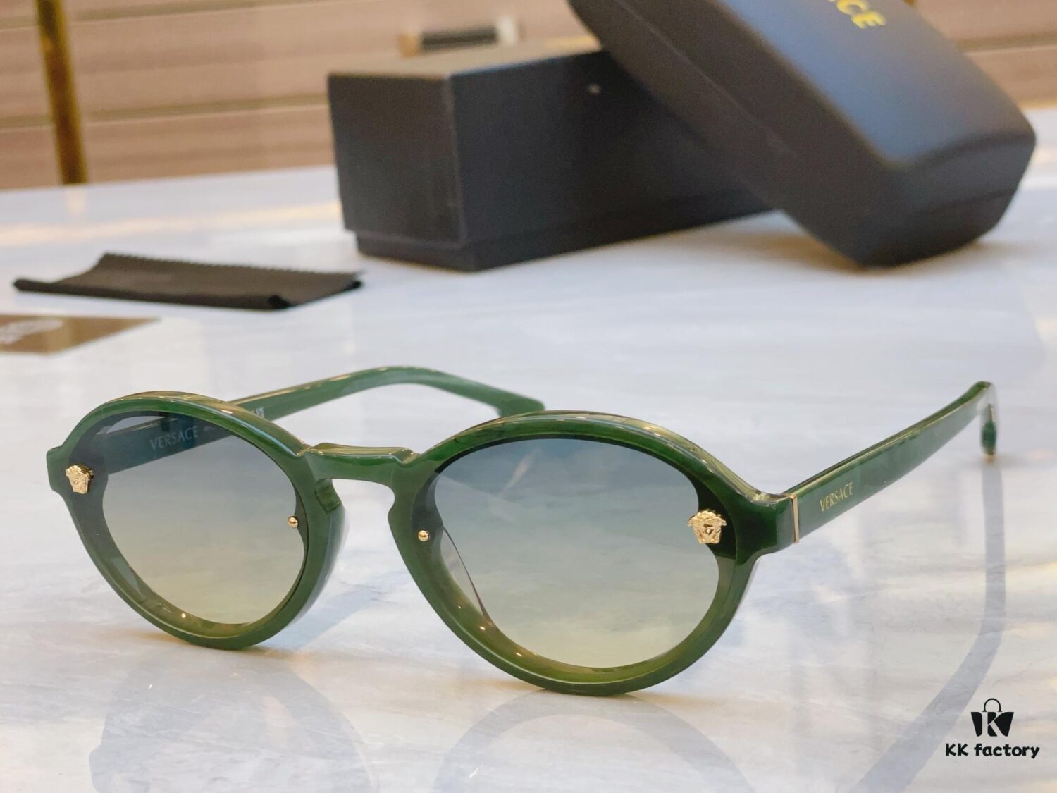 VERSACE New Model Sunglasses, MODEL: VE6772, SIZE: 56□20-145