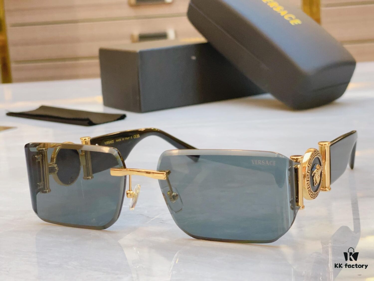 VERSACE New Model Sunglasses, MODEL: VE6772, SIZE: 63-17-138