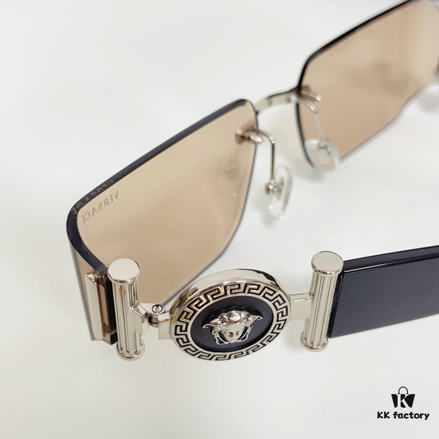 145 Versac* MODEL: VE6772 SIZE: 63□17-138 Sunglasses