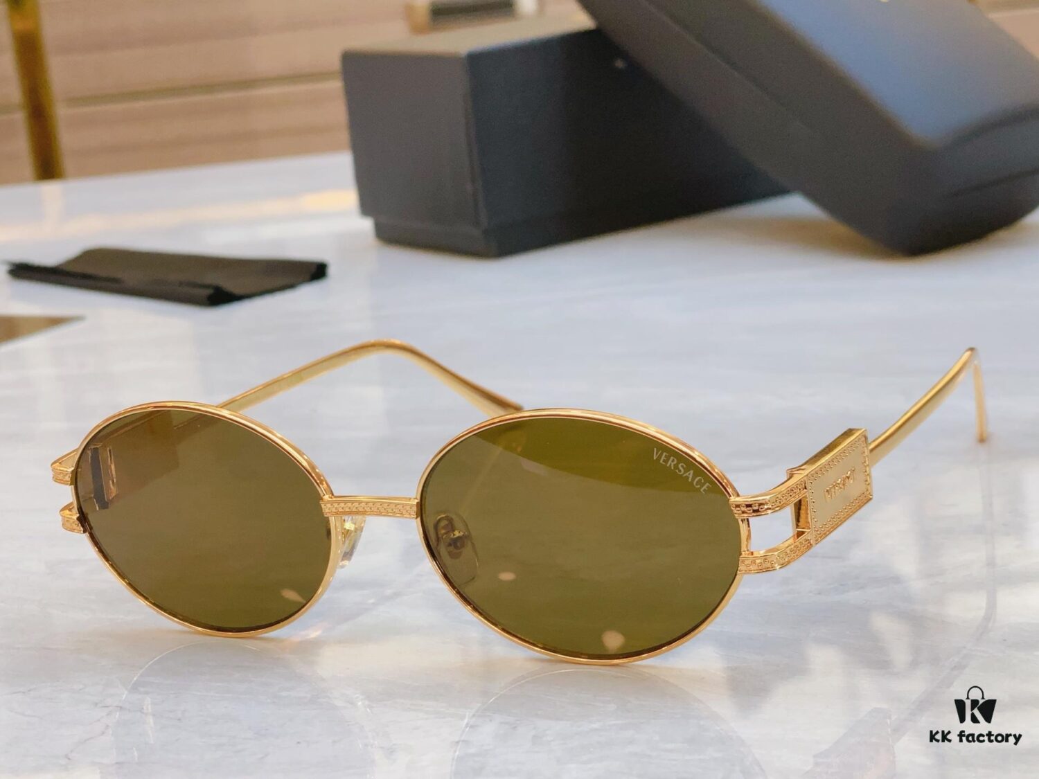 VERSACE New Model Sunglasses, MODEL: VE6799, SIZE: 58-17-142