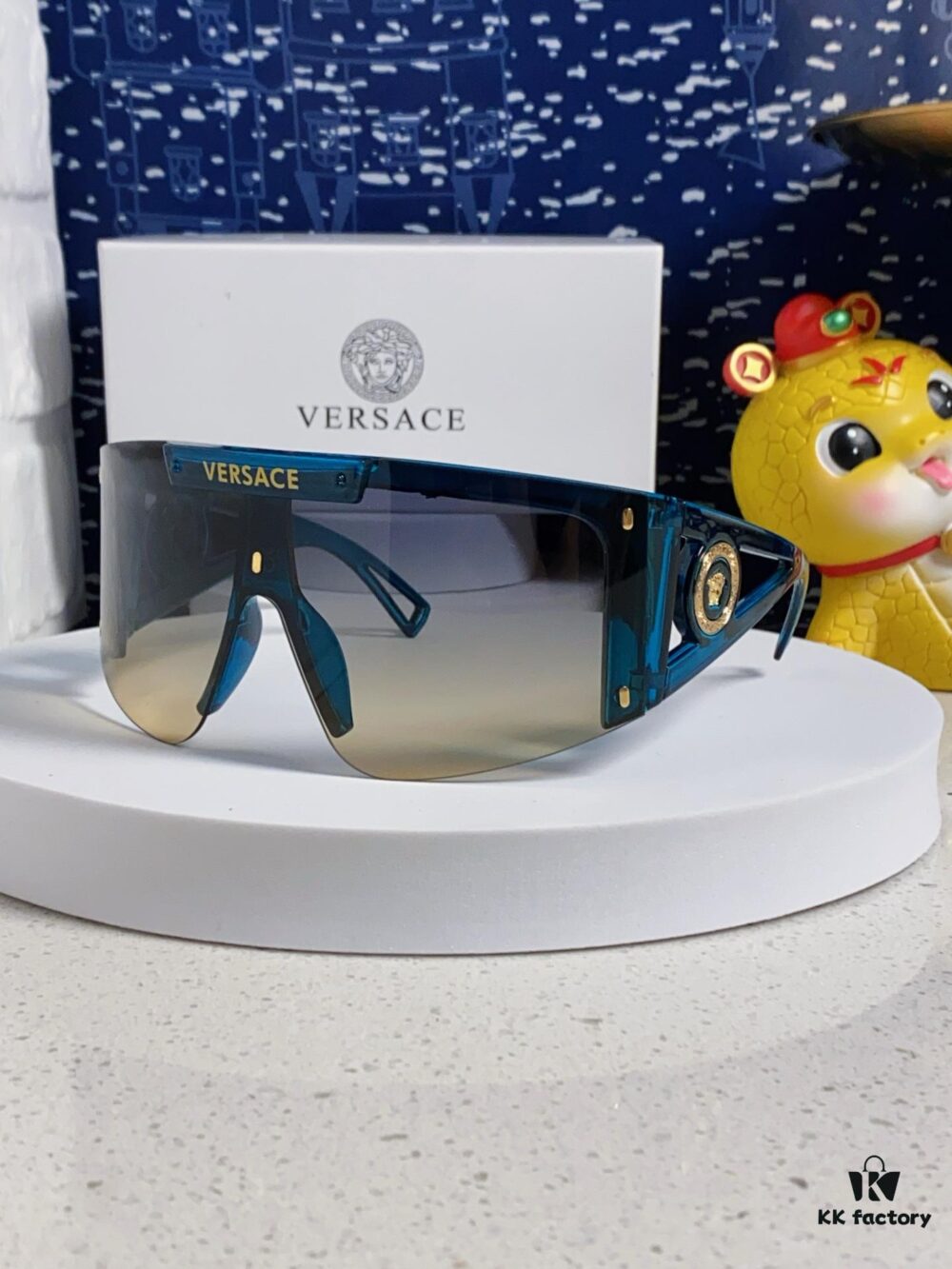 Versace 2025 New Arrival European and American Style One-Piece Sunglasses, Fashionable Oversized Hollow-Out Sunglasses for Men and Women