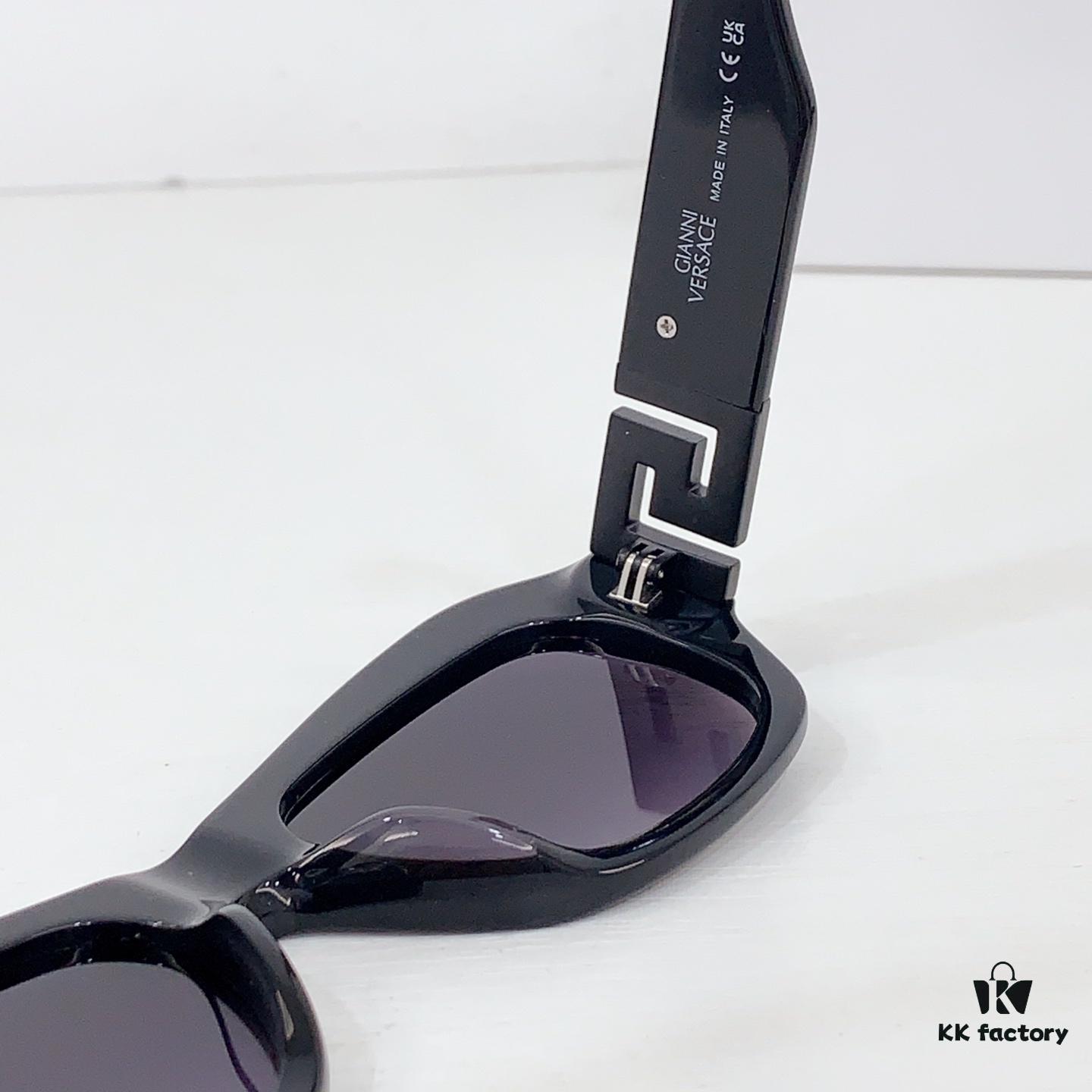 135 VERSACE MOD: VET75 Size: 53□19 145 Sunglasses