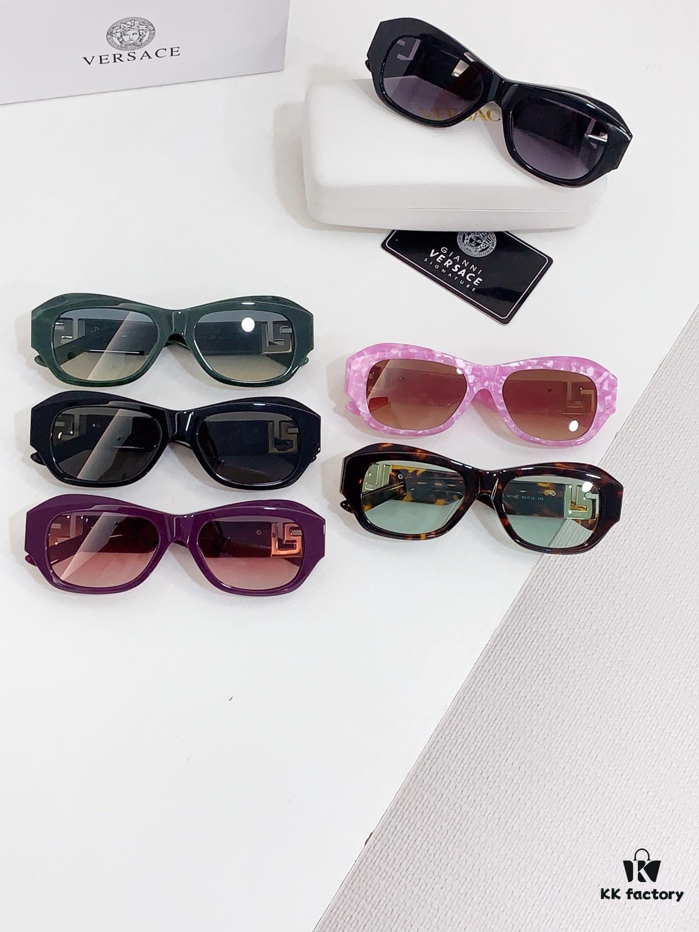 135 VERSACE MOD: VET75 Size: 53□19 145 Sunglasses