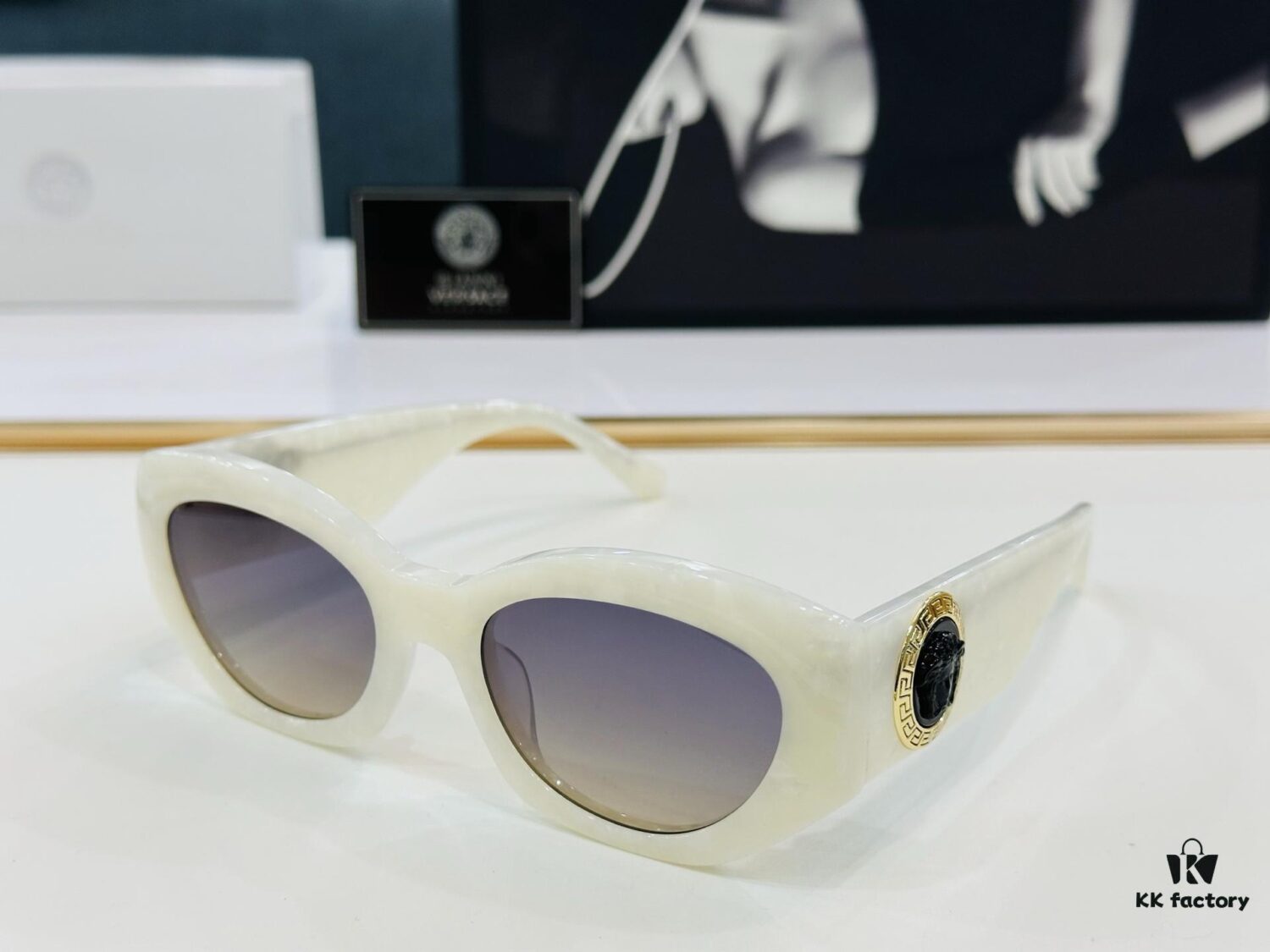 VERSACE VE420/E Sunglasses Model: 52□21-145 L