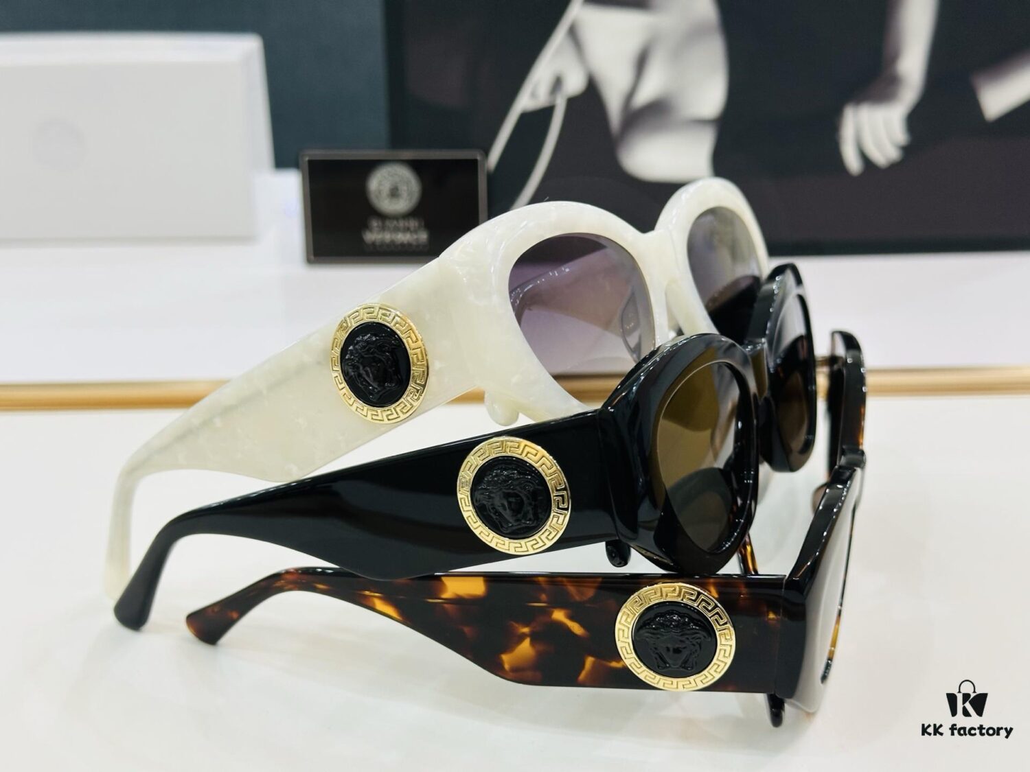 VERSACE VE420/E Sunglasses Model: 52□21-145 L