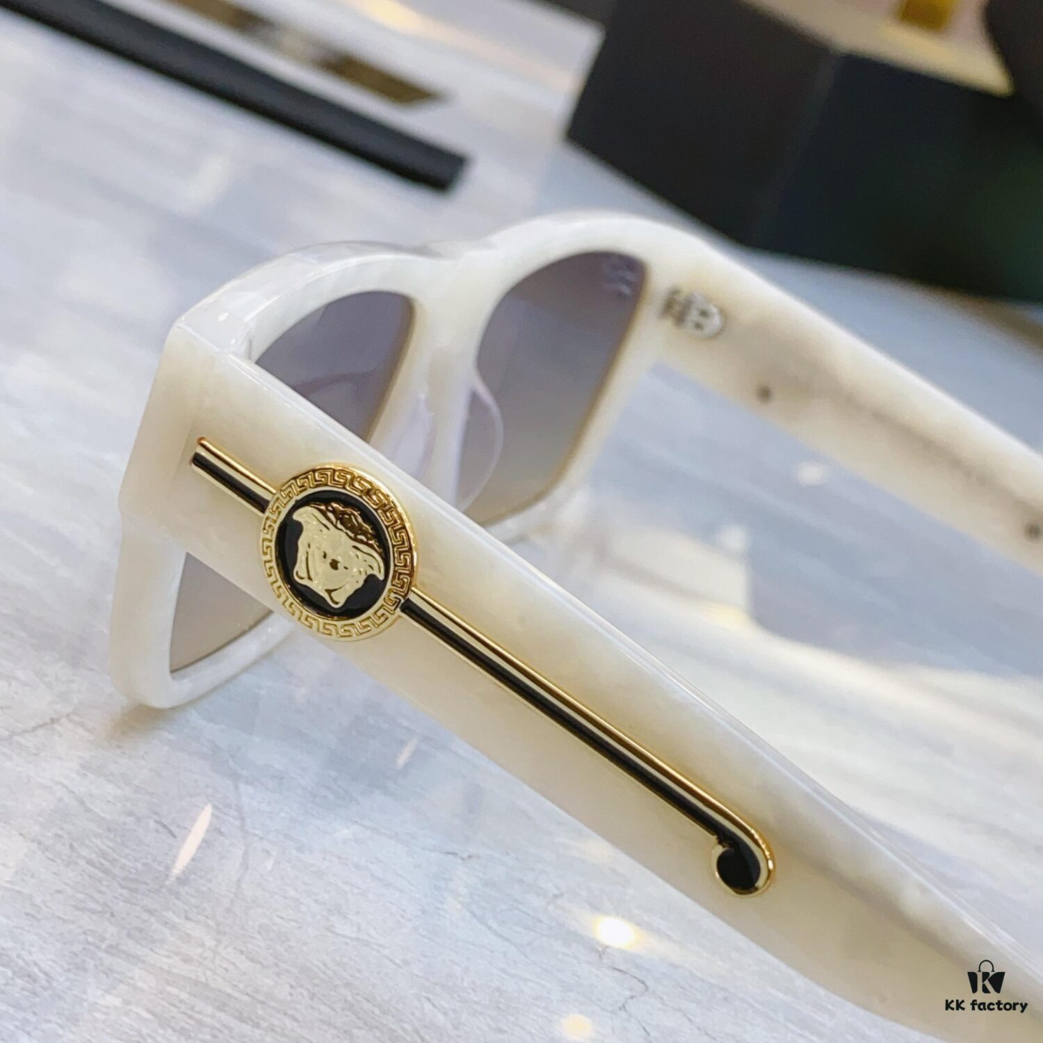 VERSACE New Model Sunglasses, MODEL: VE372N, SIZE: 56□17-145