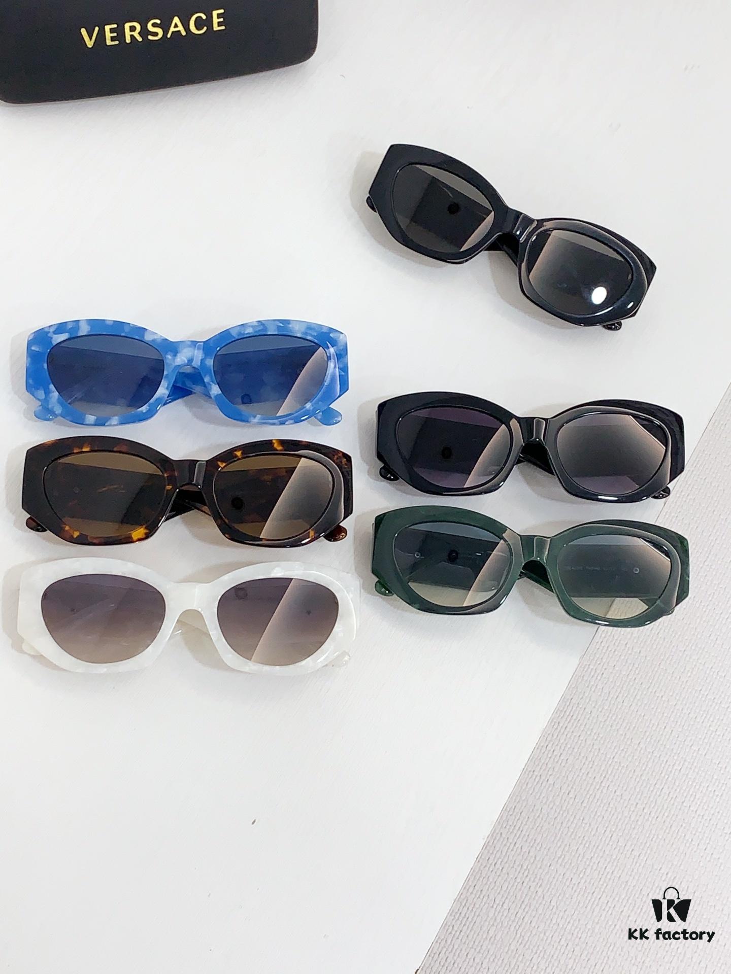 135 VERSACE MOD: VE420/E Size: 52-21-145 Sunglasses