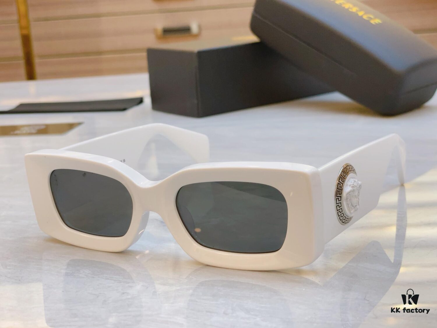 VERSACE New Model Sunglasses, MODEL: VE4474U, SIZE: 52□20-140