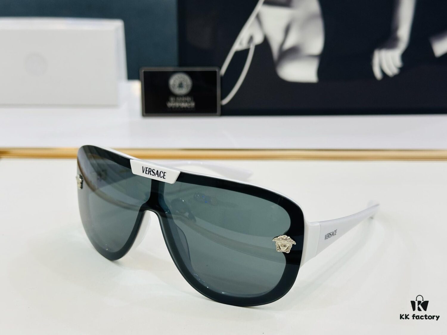 VERSACE VESACE Model VE6561 Size 147 Box 0-125 Stylish Sunglasses