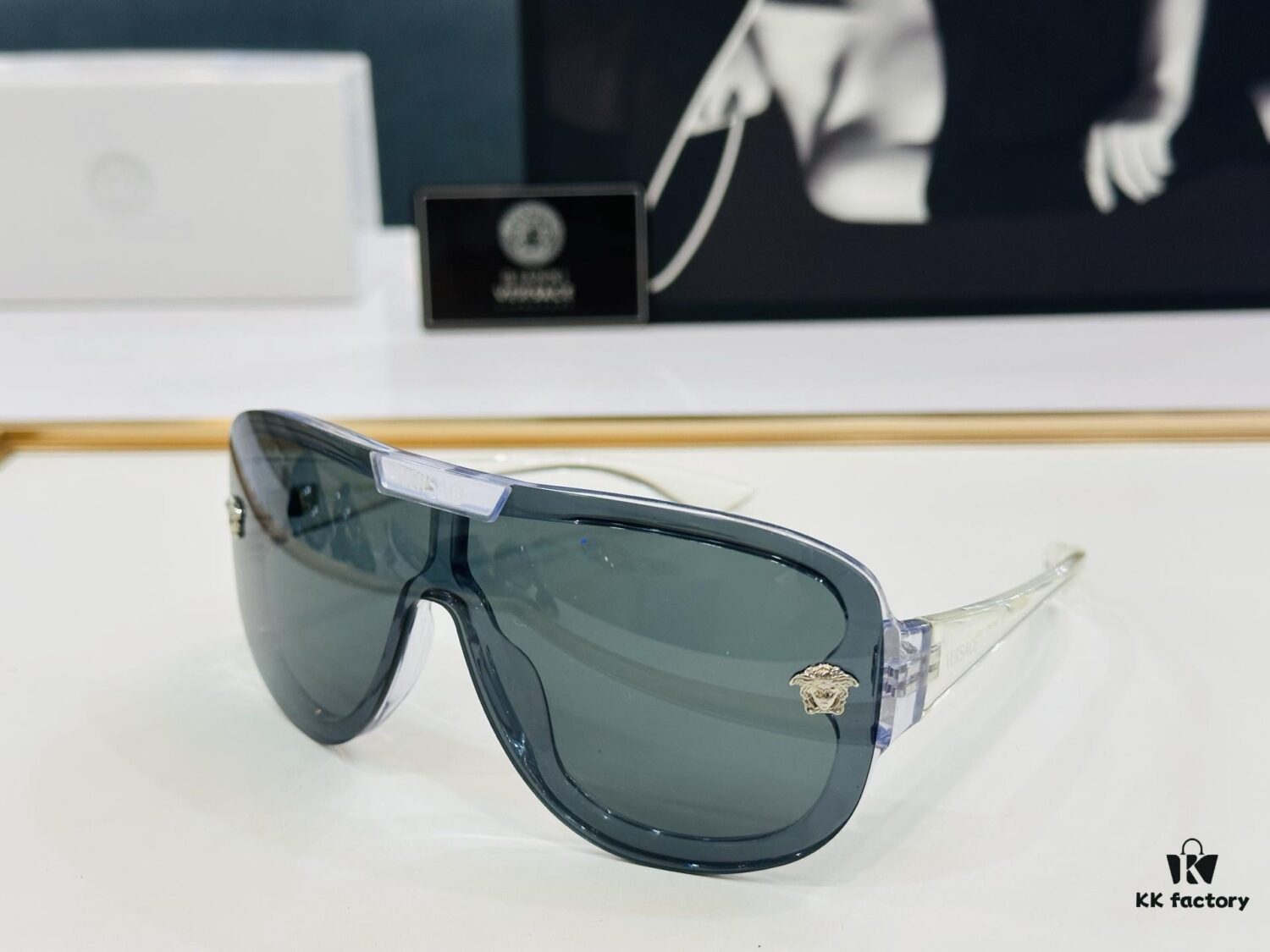 VERSACE VESACE Model VE6561 Size 147 Box 0-125 Stylish Sunglasses