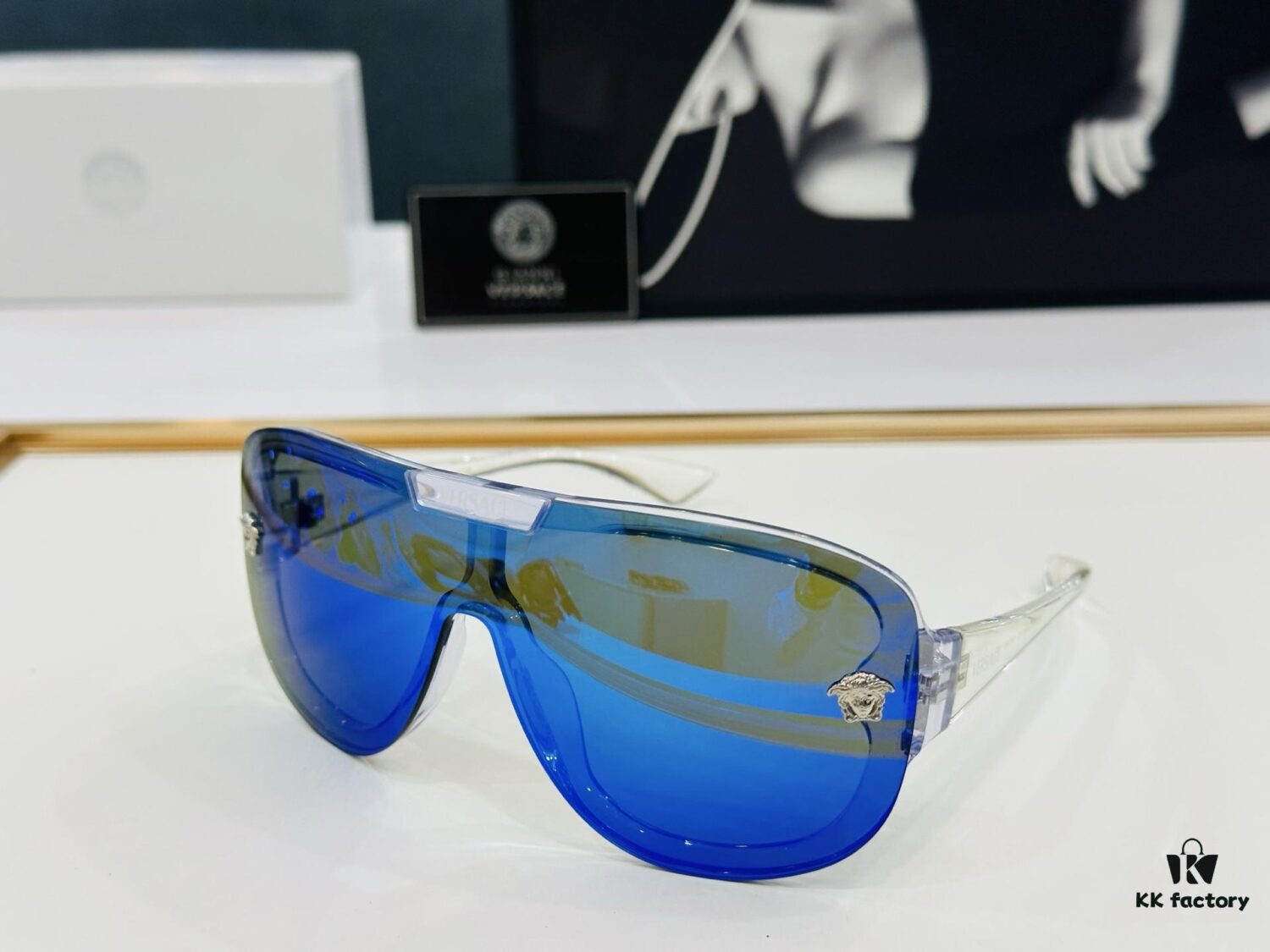 VERSACE VESACE Model VE6561 Size 147 Box 0-125 Stylish Sunglasses