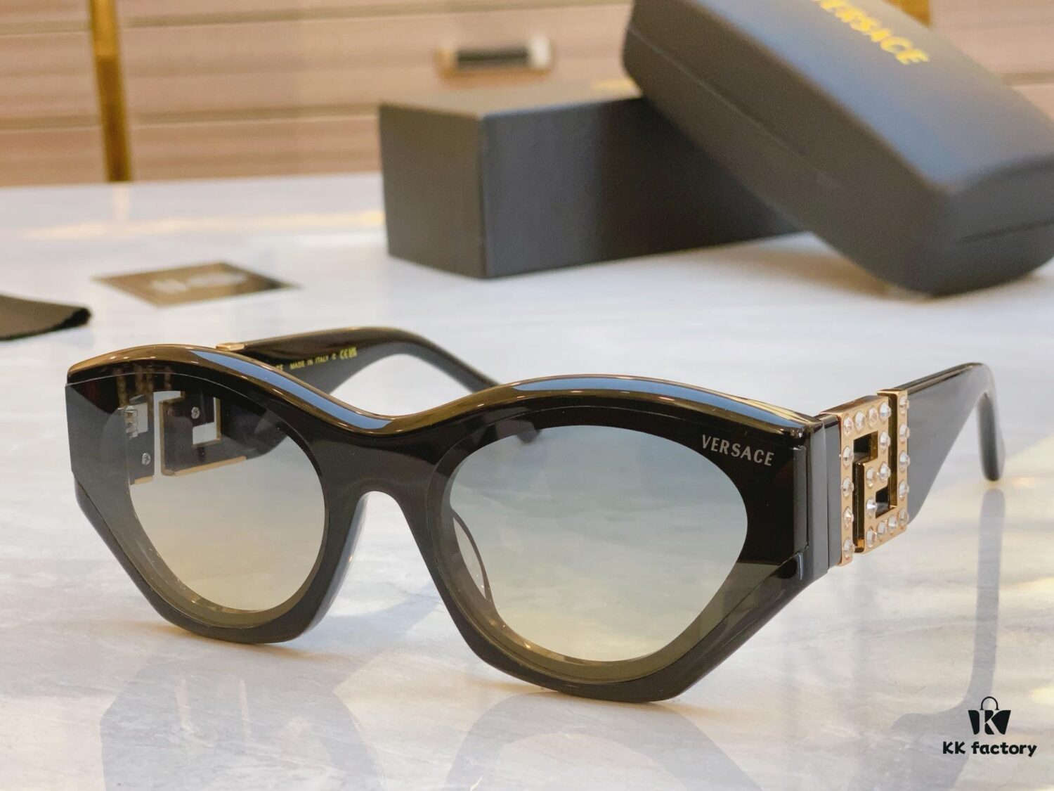 VERSACE New Model Sunglasses, MODEL: VE6784, SIZE: 63-19-142