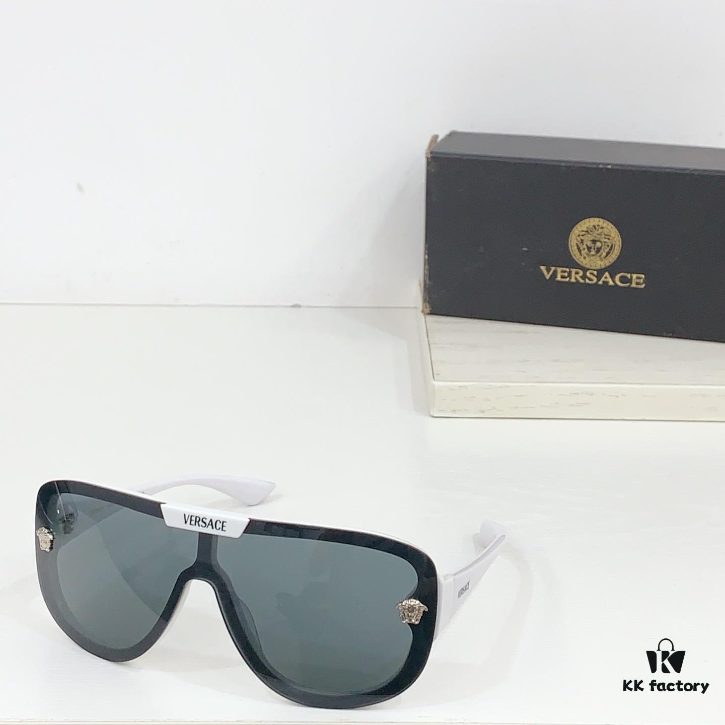 150 VERSACE MOD: VE6561 Size: 147
