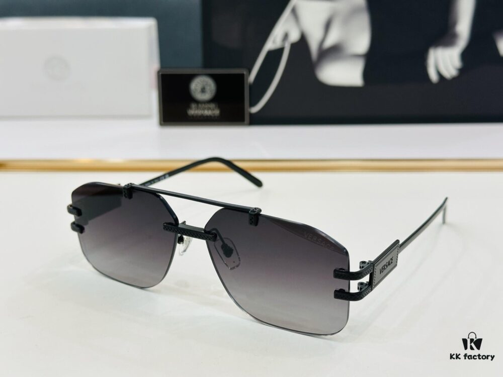 VERSACE VESACE Model VE2275 Size 60-13-140 Sunglasses