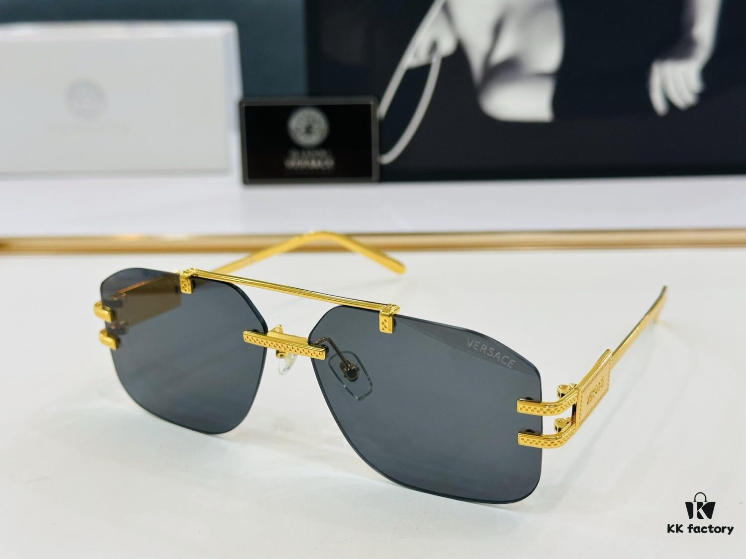 VERSACE VESACE Model VE2275 Size 60-13-140 Sunglasses