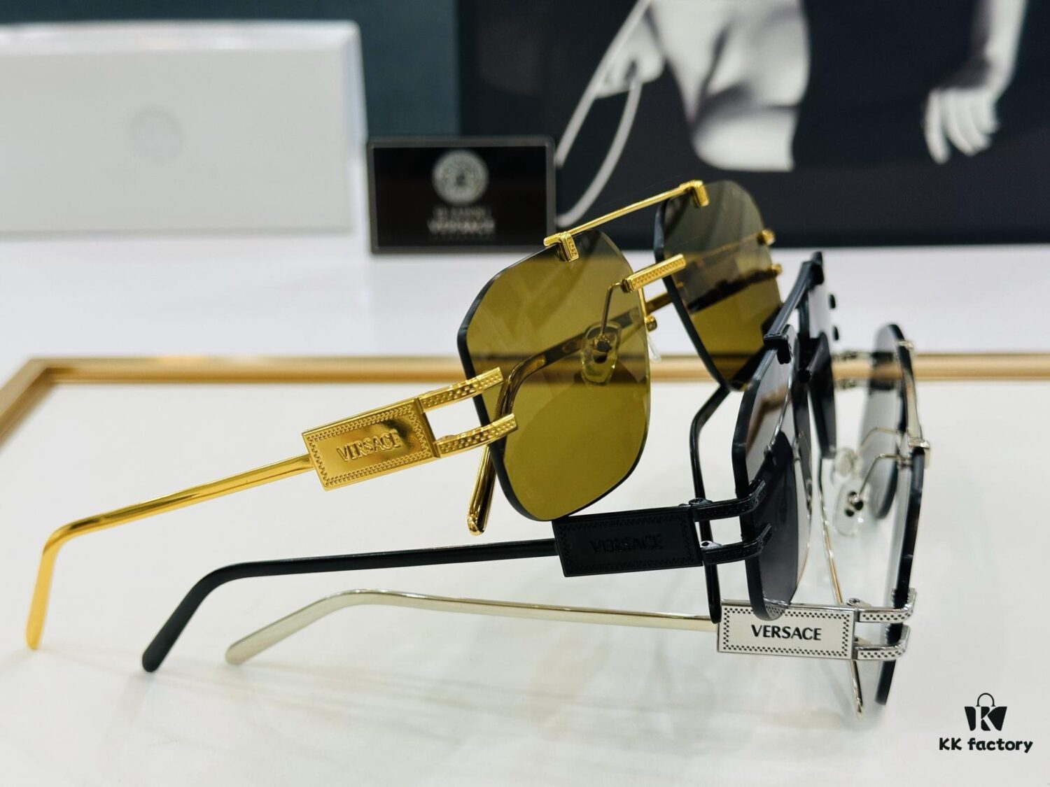 VERSACE VESACE Model VE2275 Size 60-13-140 Sunglasses