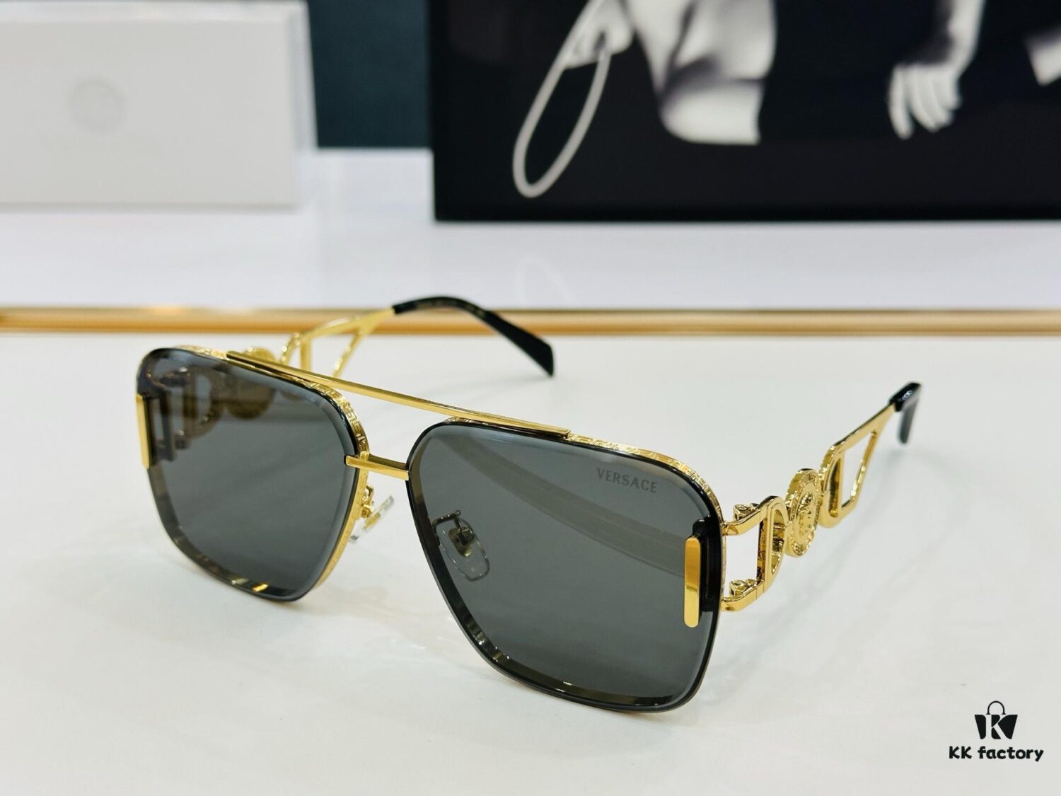 VERSACE V-Frame Sunglasses MOD: VE4707 Size: 62□12-145