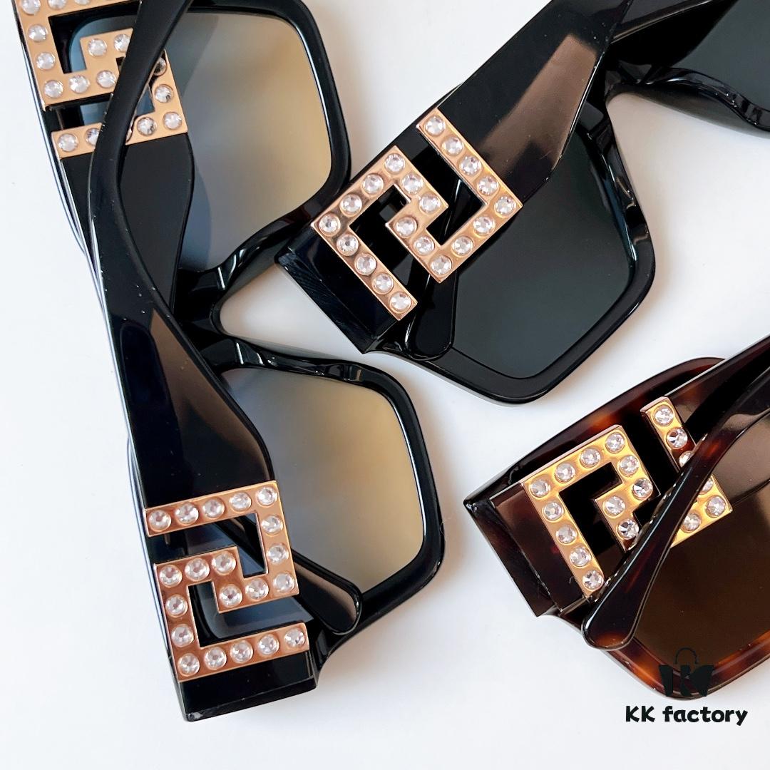 135 VERSA* Mod: VE6785 Size: 66-14-142