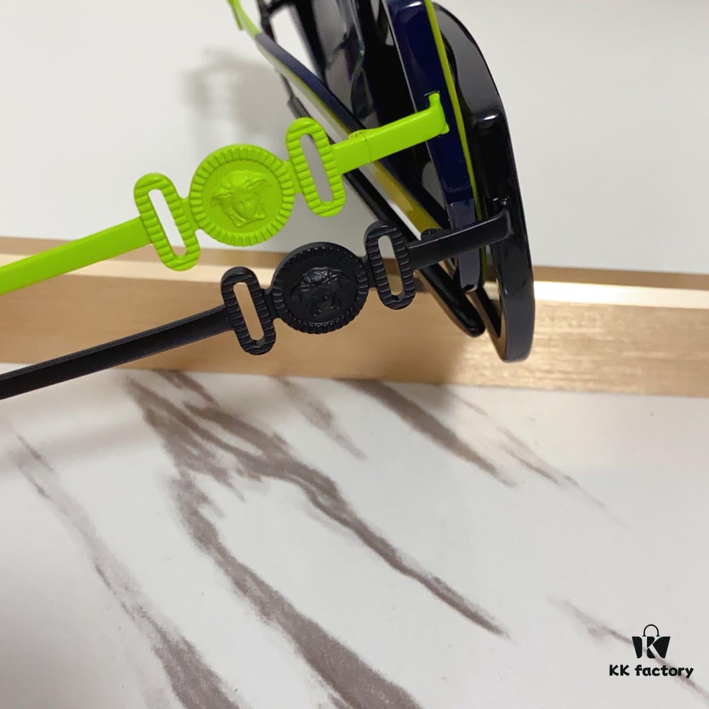 140 VERSACE MOD: VE4368 Size: 55-20-145 Sunglasses